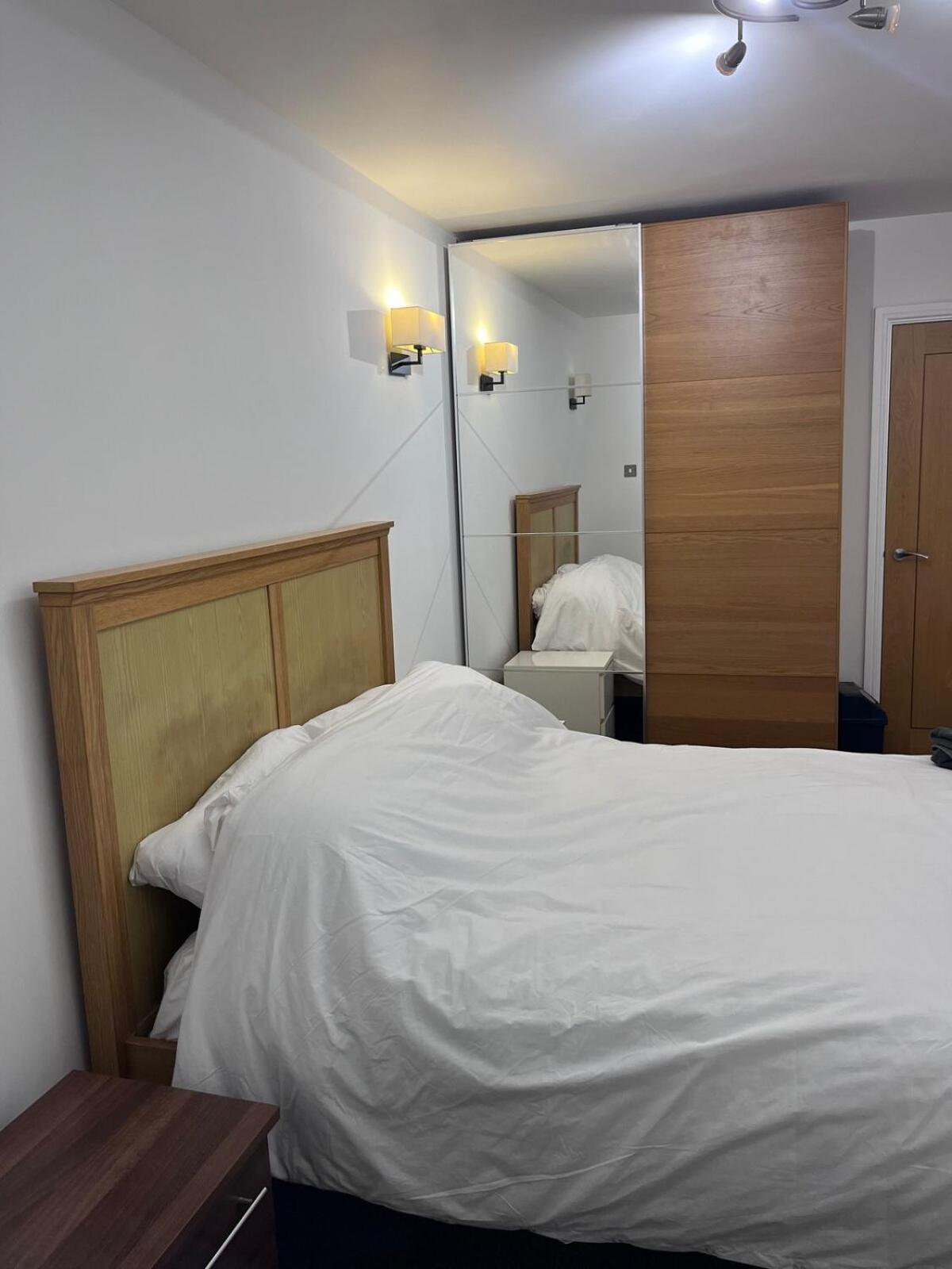 Luxury 2 Bed 2 Bath Penthouse *