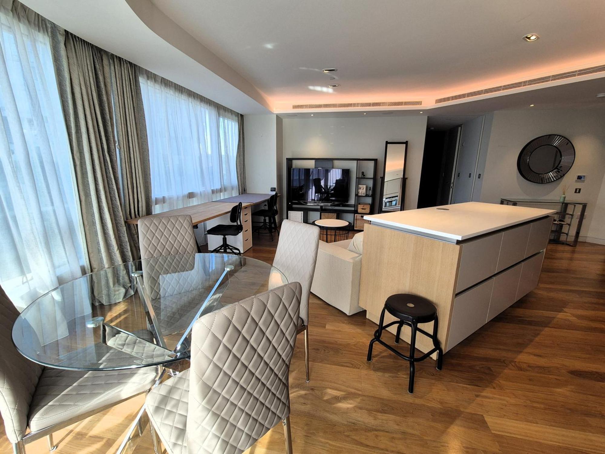 Exclusive And Stylish 1bed 1bath Apartment