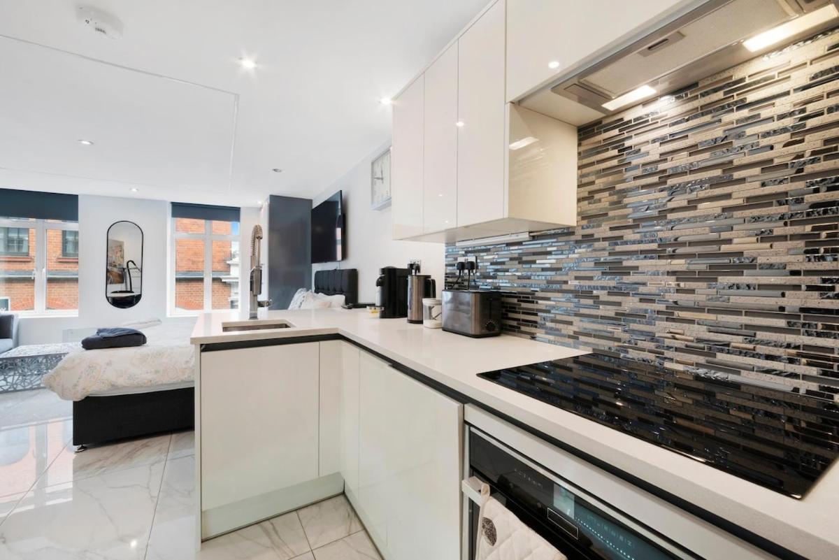 Stylish New Covent Garden Soho Apartment London