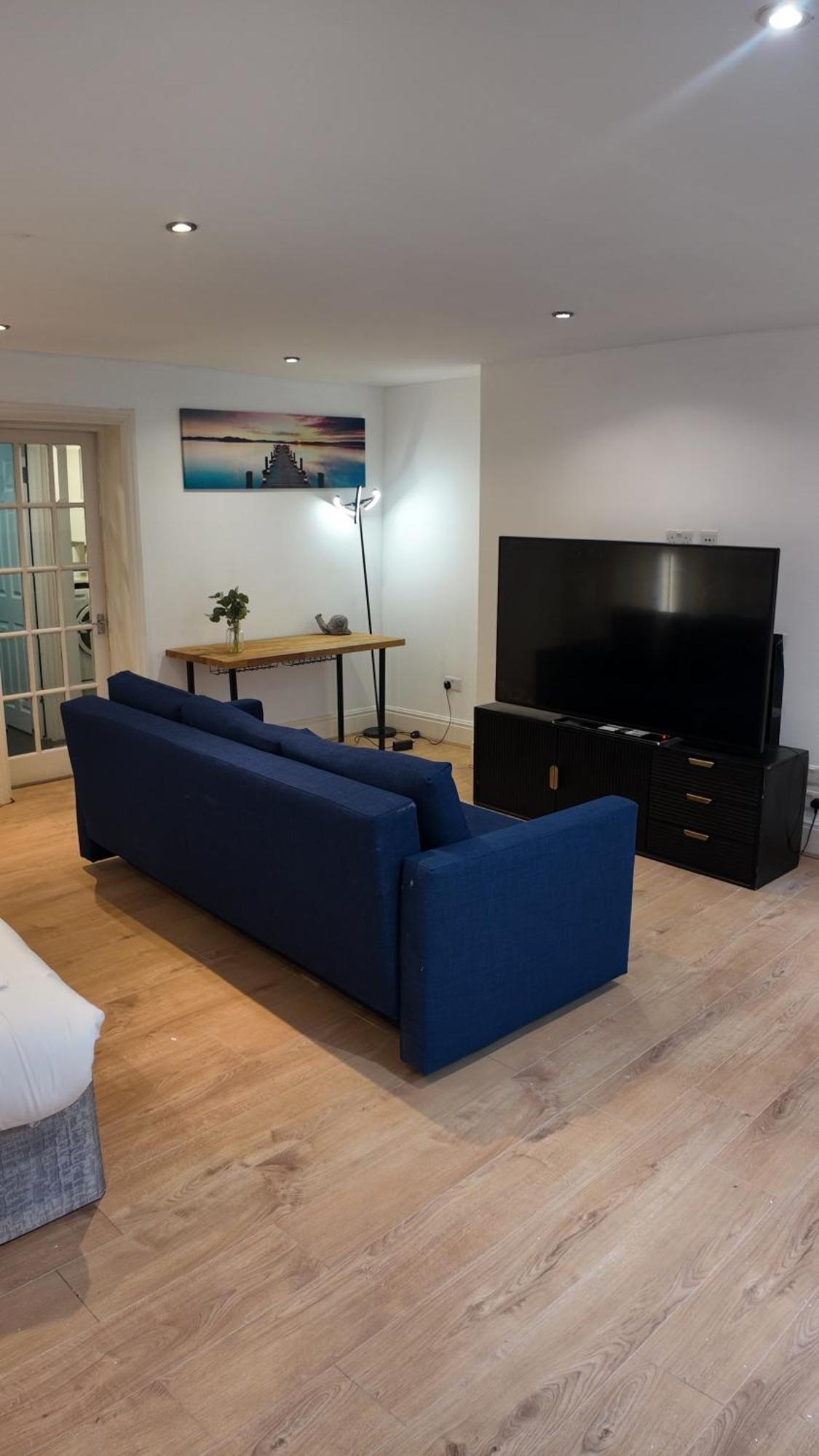 Ideal 2bhk In Upper Berkeley Bk1 Apartment *