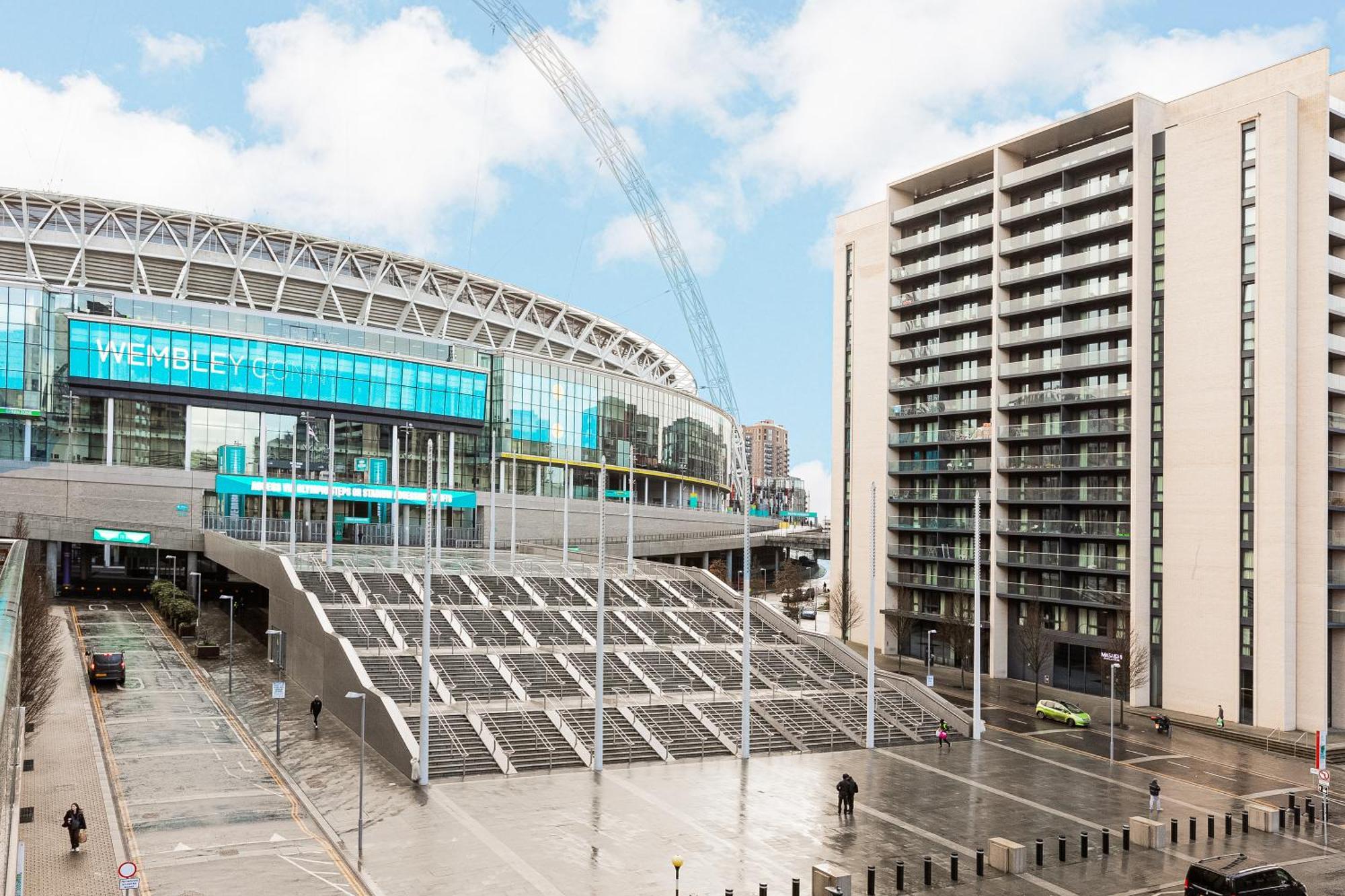1br Flat Overlooking The Wembley Stadium View Londen