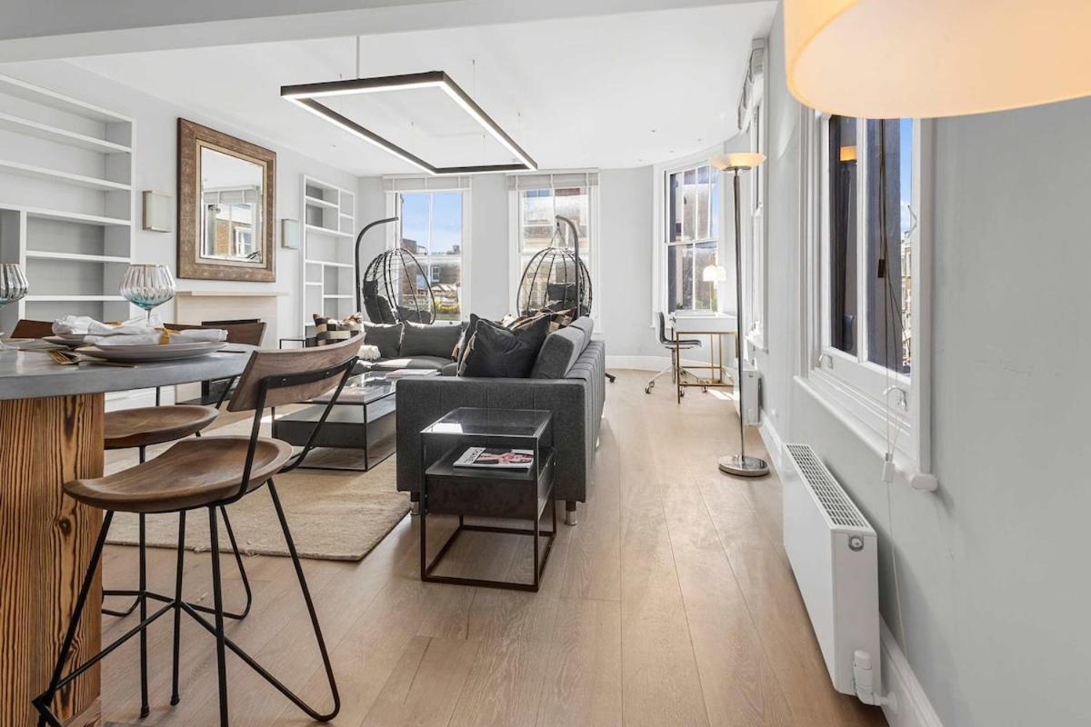 Stylish One Bedroom *
