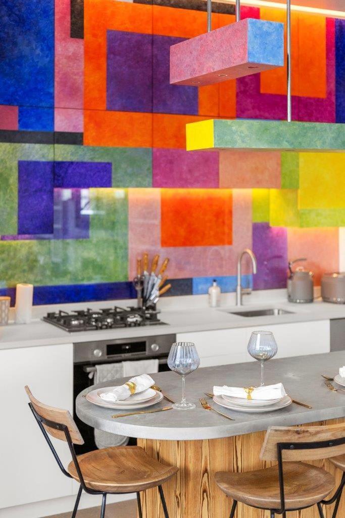 Apartment Stylish One Bedroom *