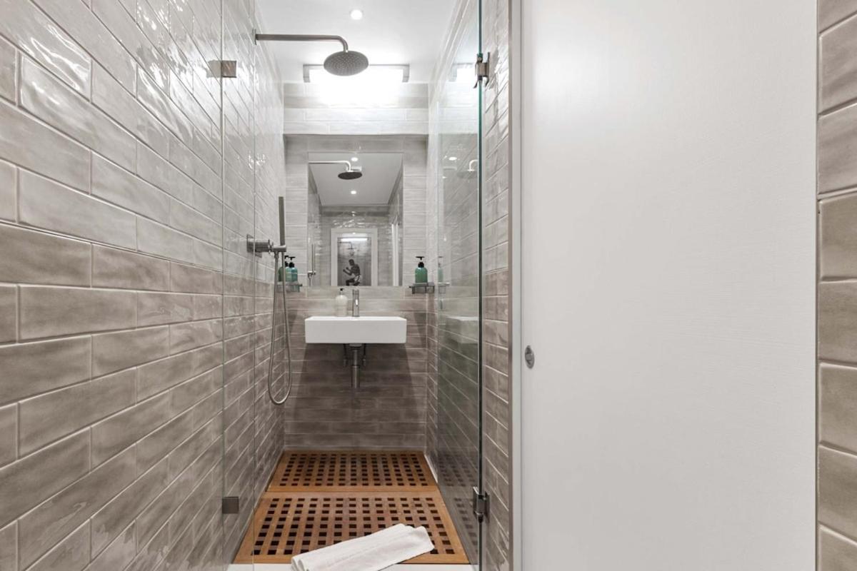 Stylish One Bedroom Apartment