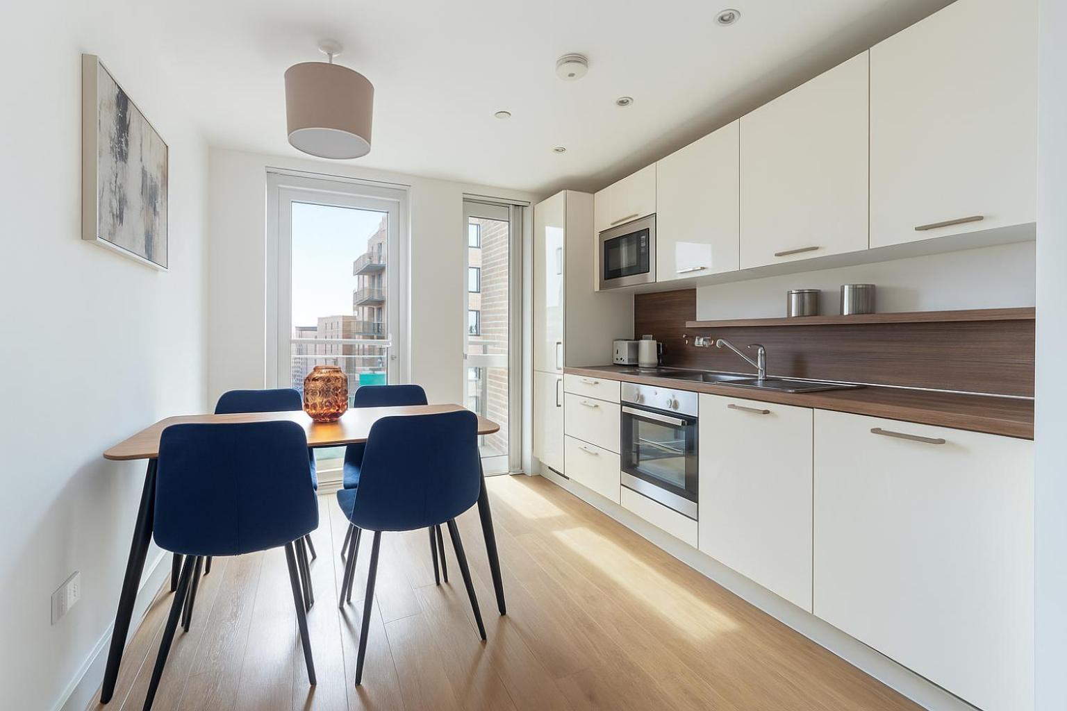 Modern Flat In Bromley By Bow * London