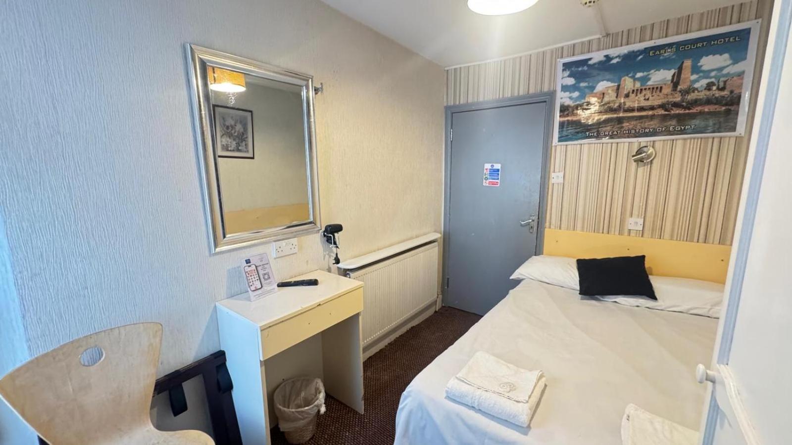 Warwick Road Hotel 2*