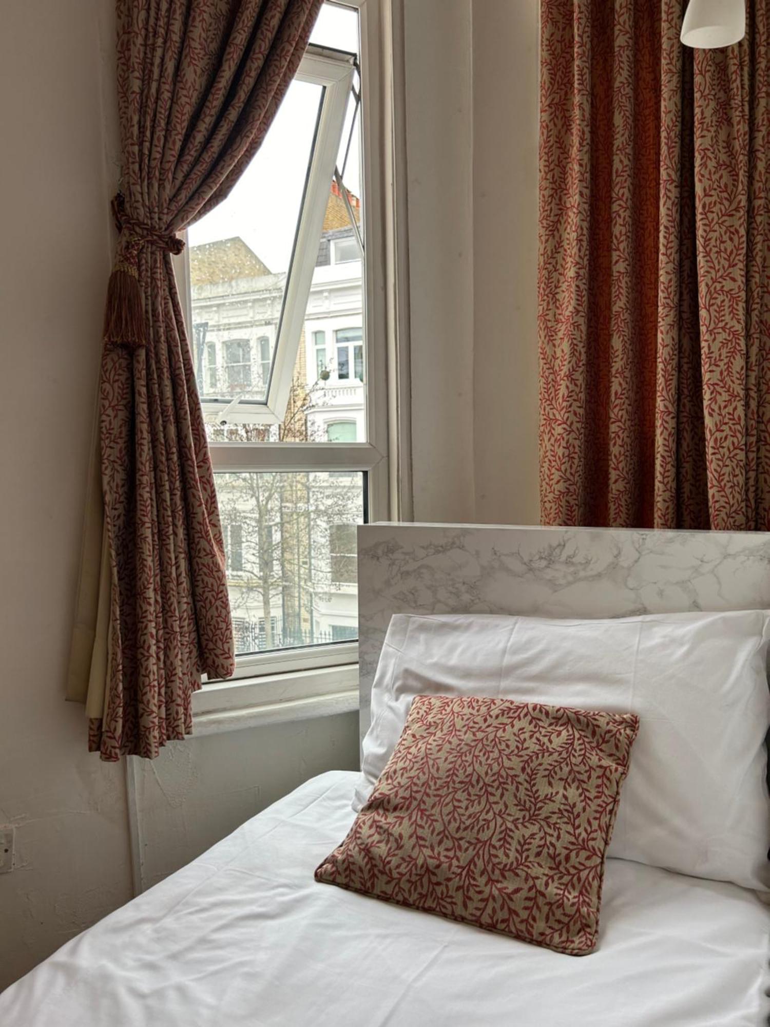 Hotel Warwick Road