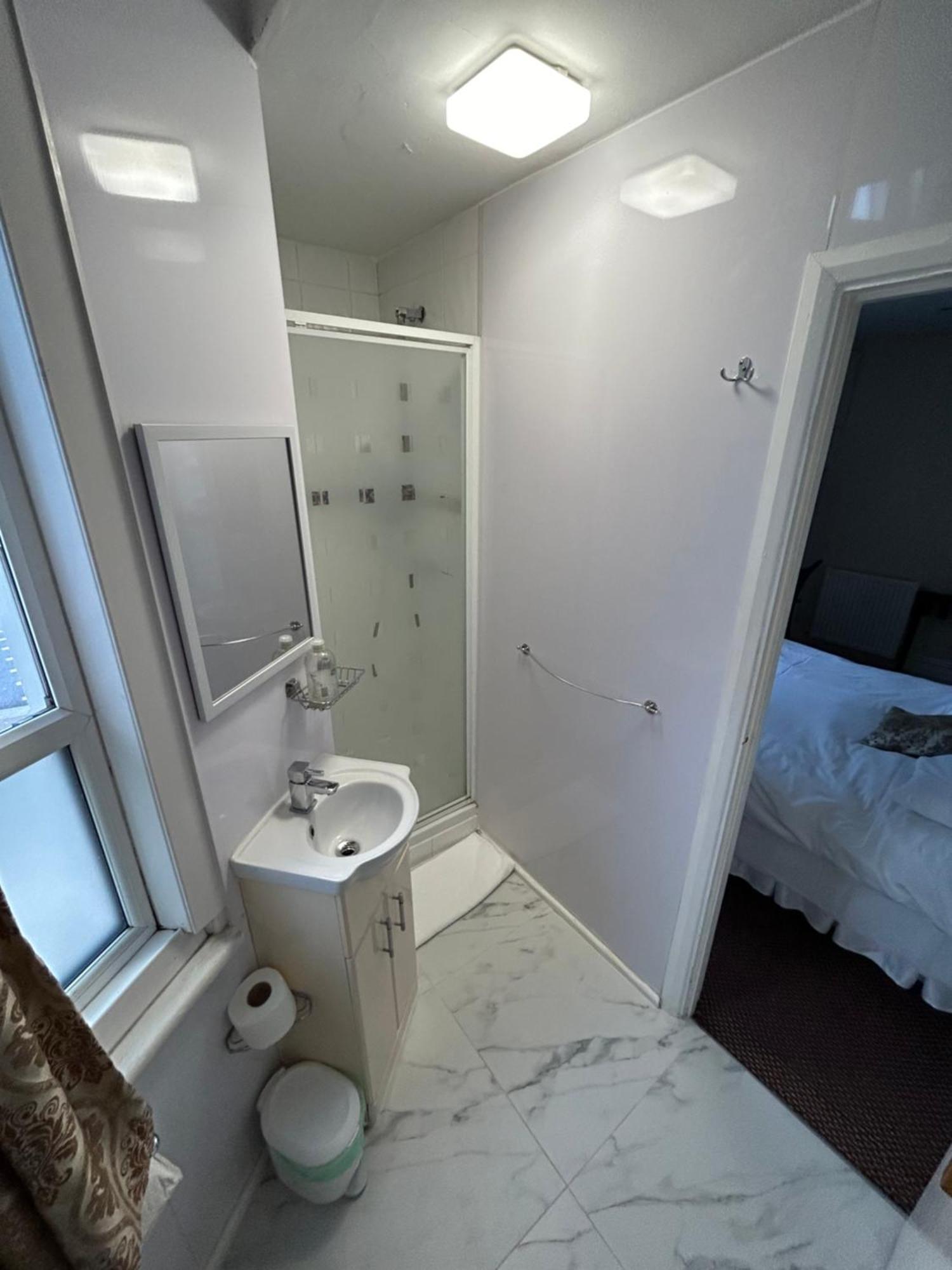 Hotel Warwick Road London