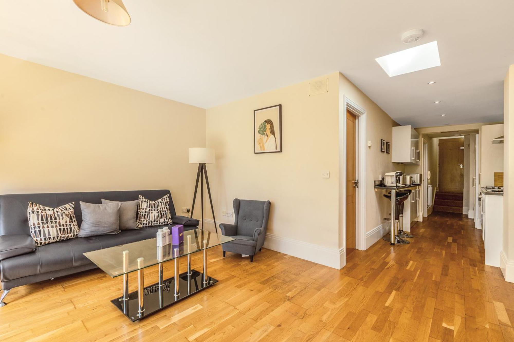 Apartment Serene 1br Wimbledon With Private Garden & Parking London