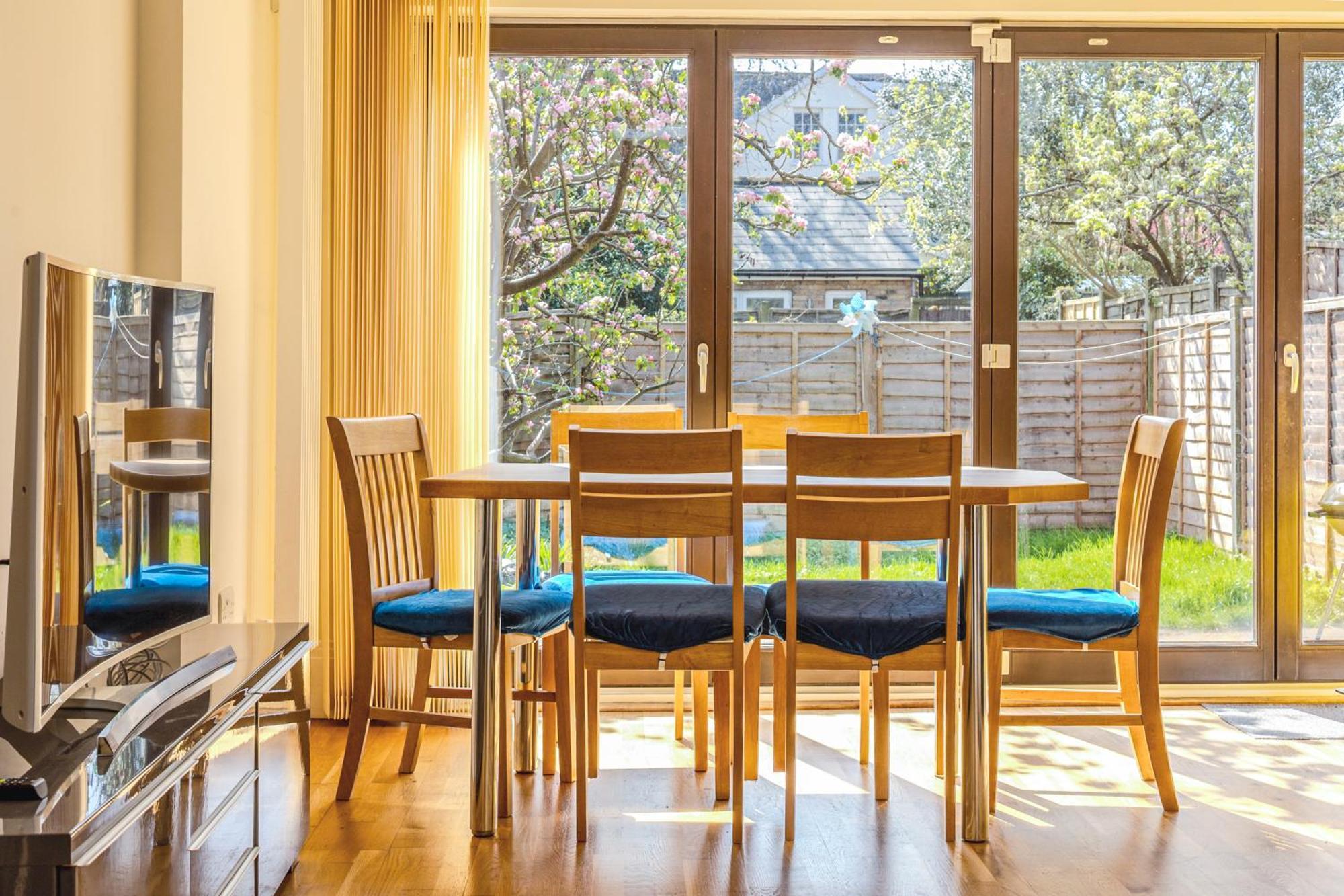 Serene 1br Wimbledon With Private Garden & Parking London