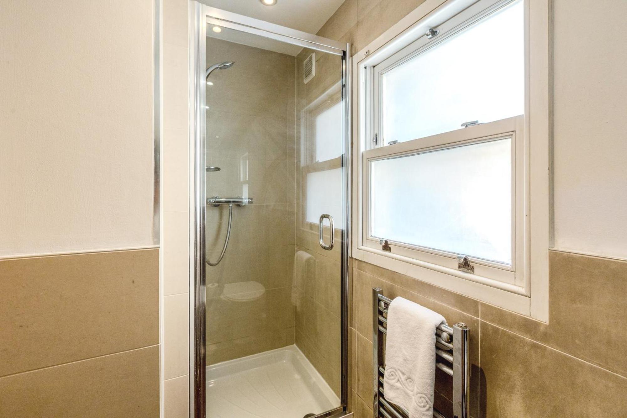Serene 1br Wimbledon With Private Garden & Parking London