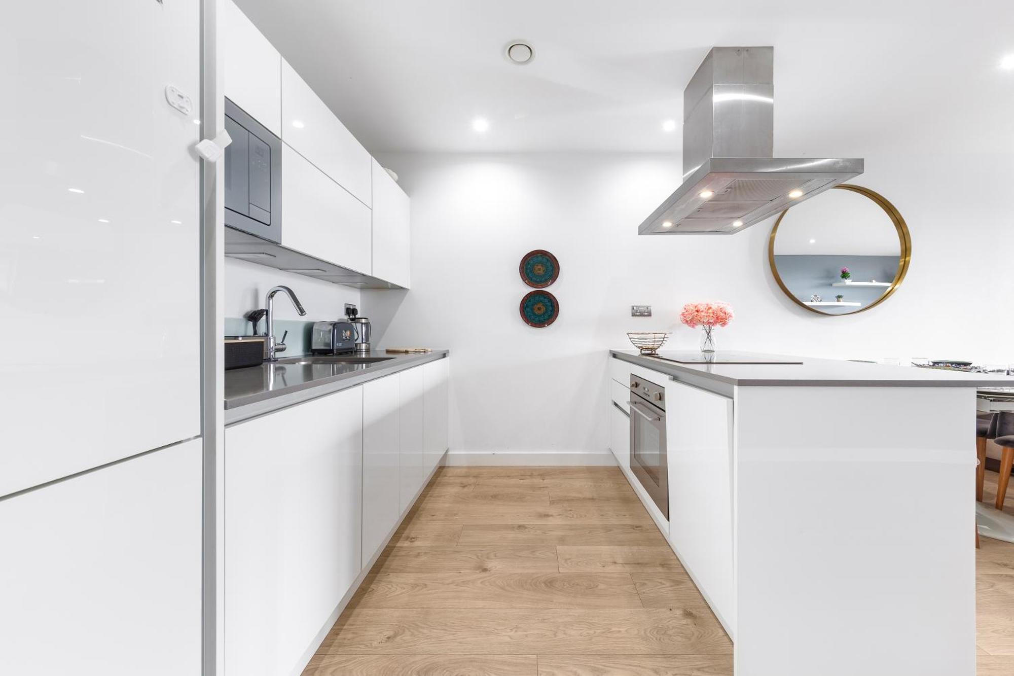 Spacious Modern 2br In The Heart Of London