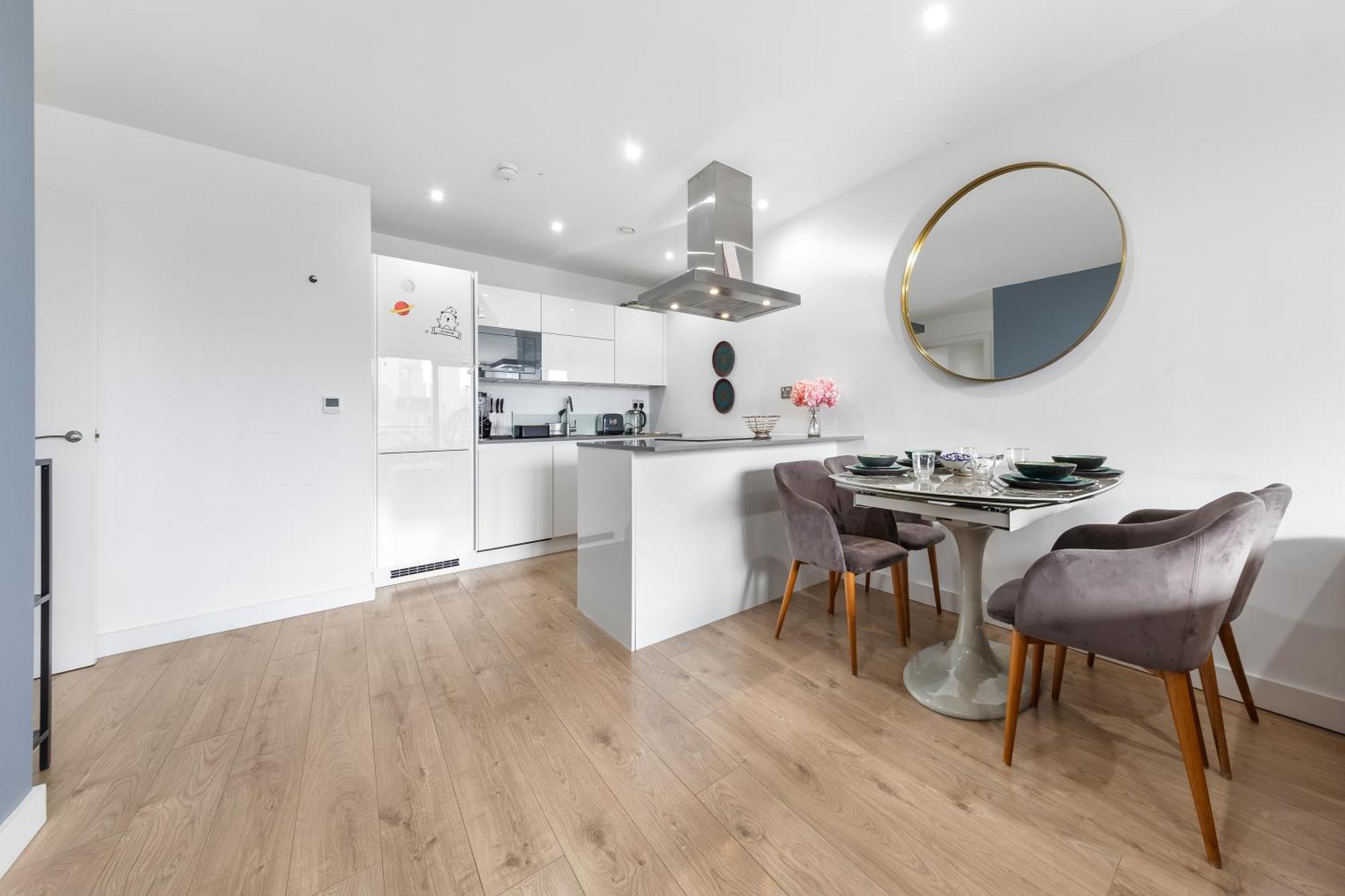 Spacious Modern 2br In The Heart Of London