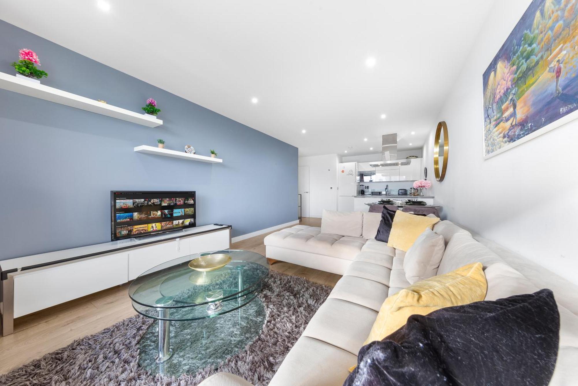 Spacious Modern 2br In The Heart Of Apartment