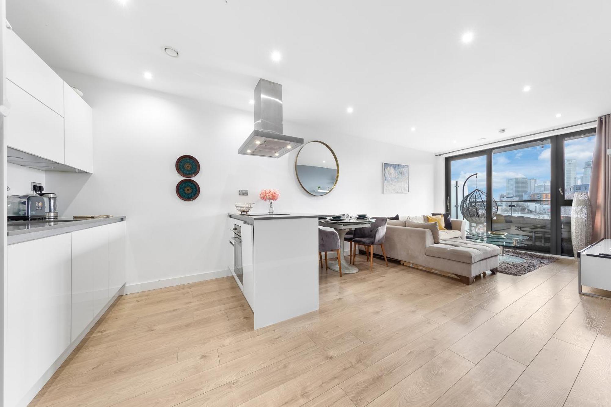 Spacious Modern 2br In The Heart Of