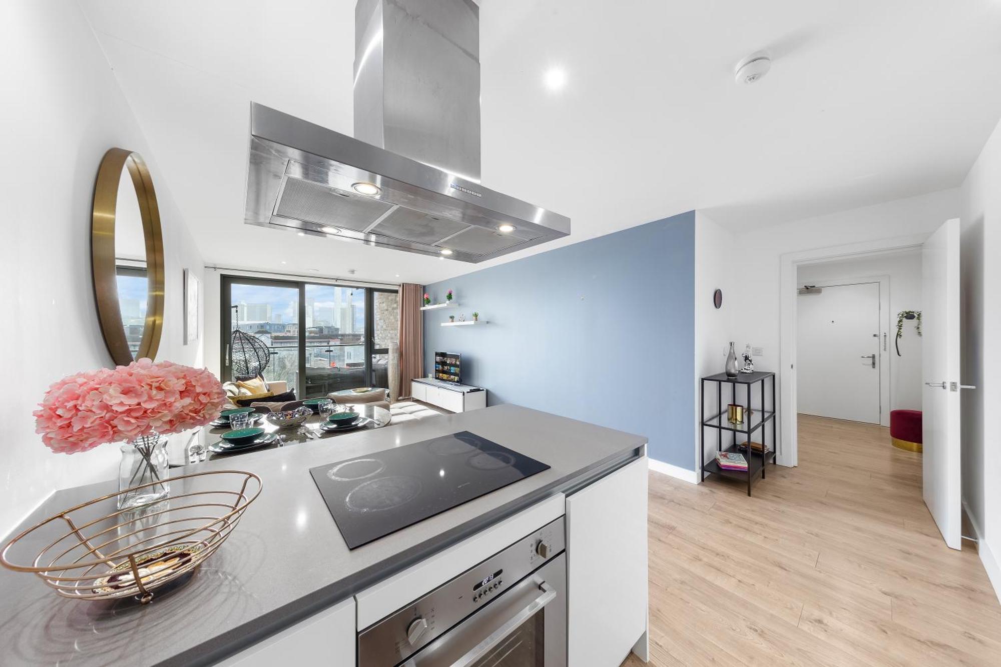 Apartment Spacious Modern 2br In The Heart Of *
