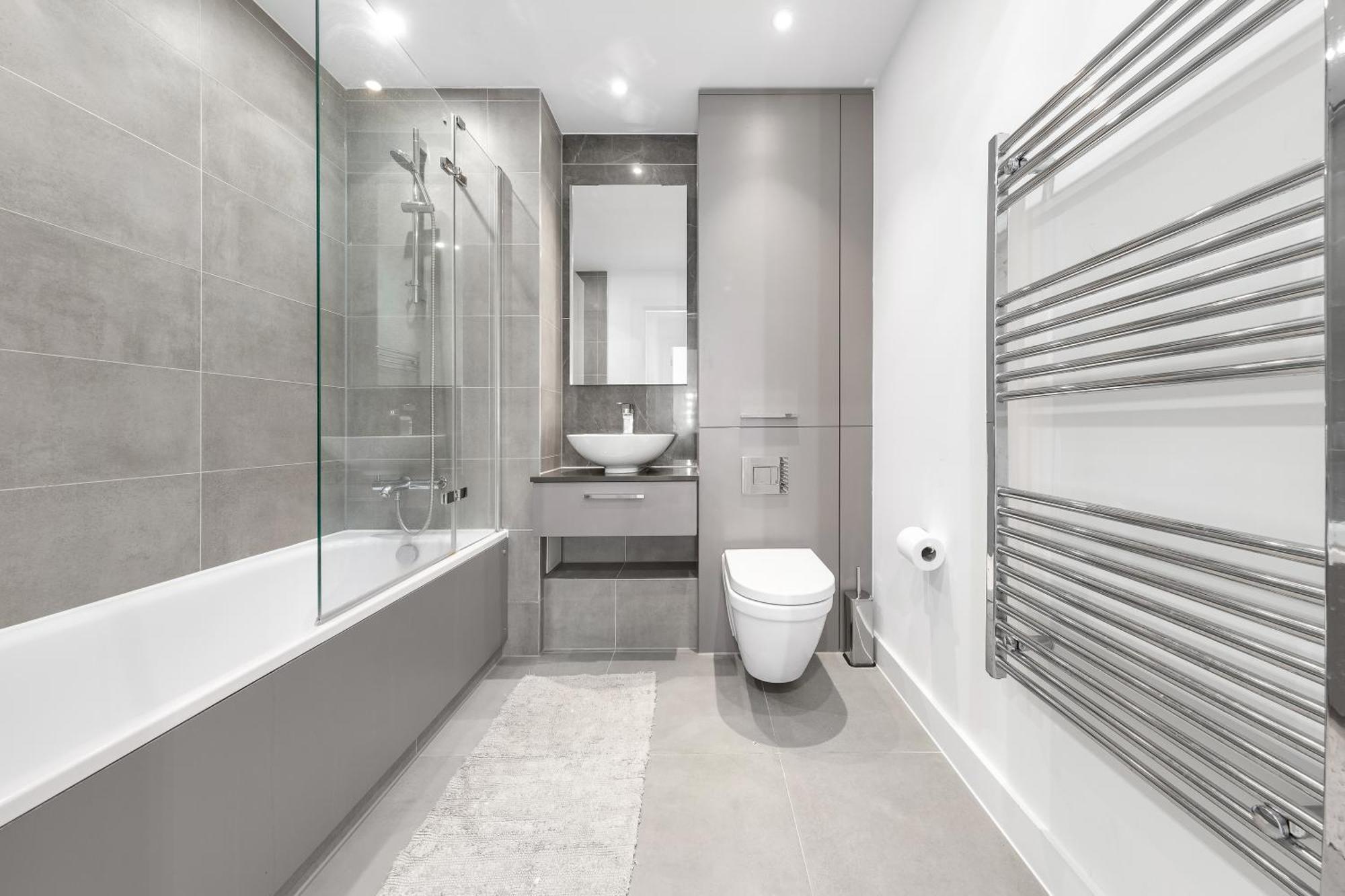 Spacious Modern 2br In The Heart Of *