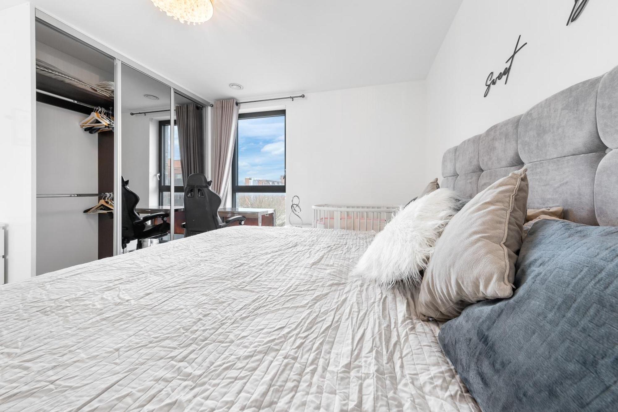 Apartment Spacious Modern 2br In The Heart Of
