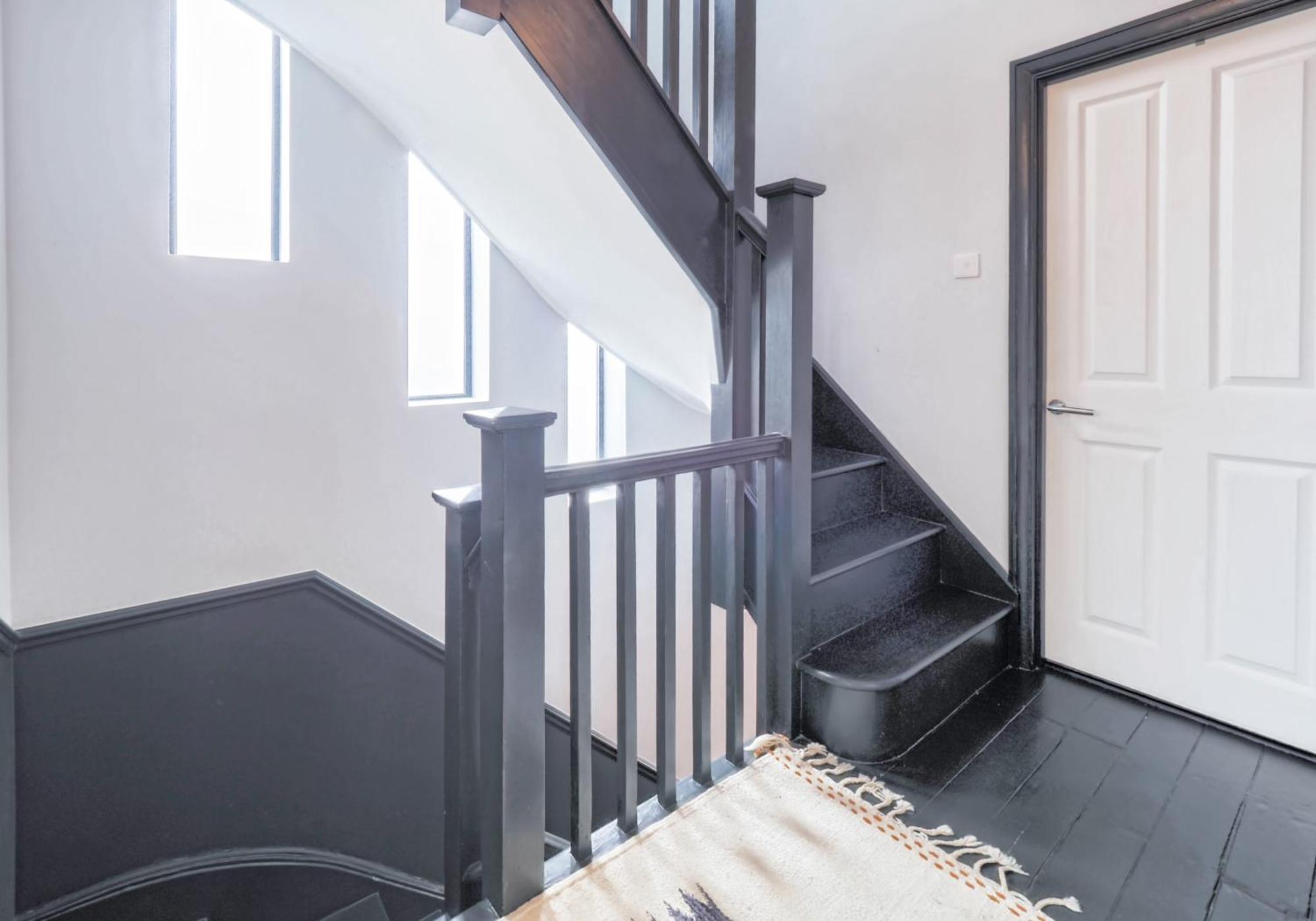 Modern Family With Garden And Parking In Kensal * London
