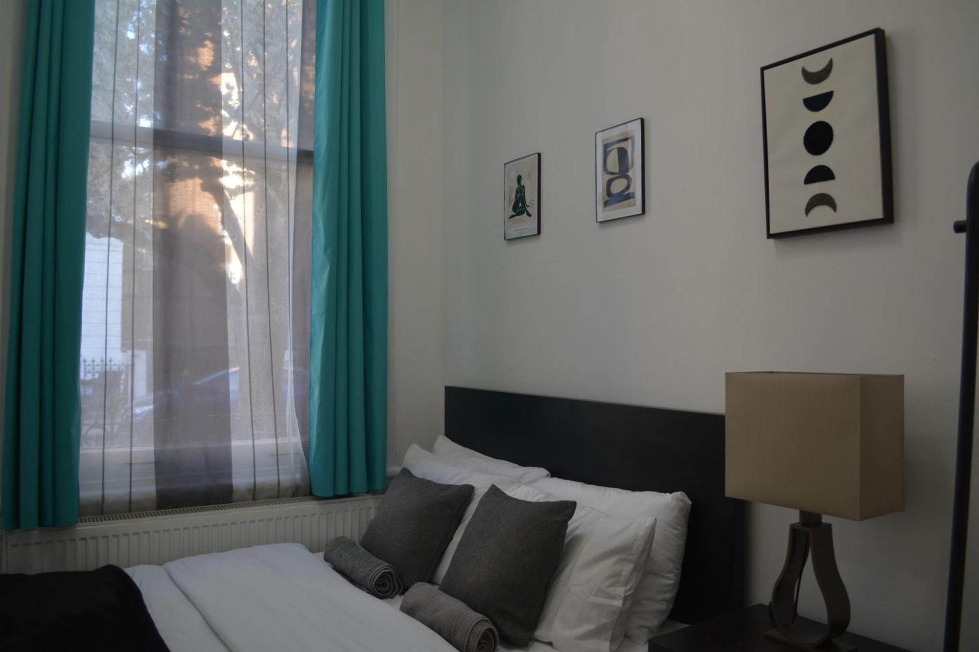Regent Court Kensington * London