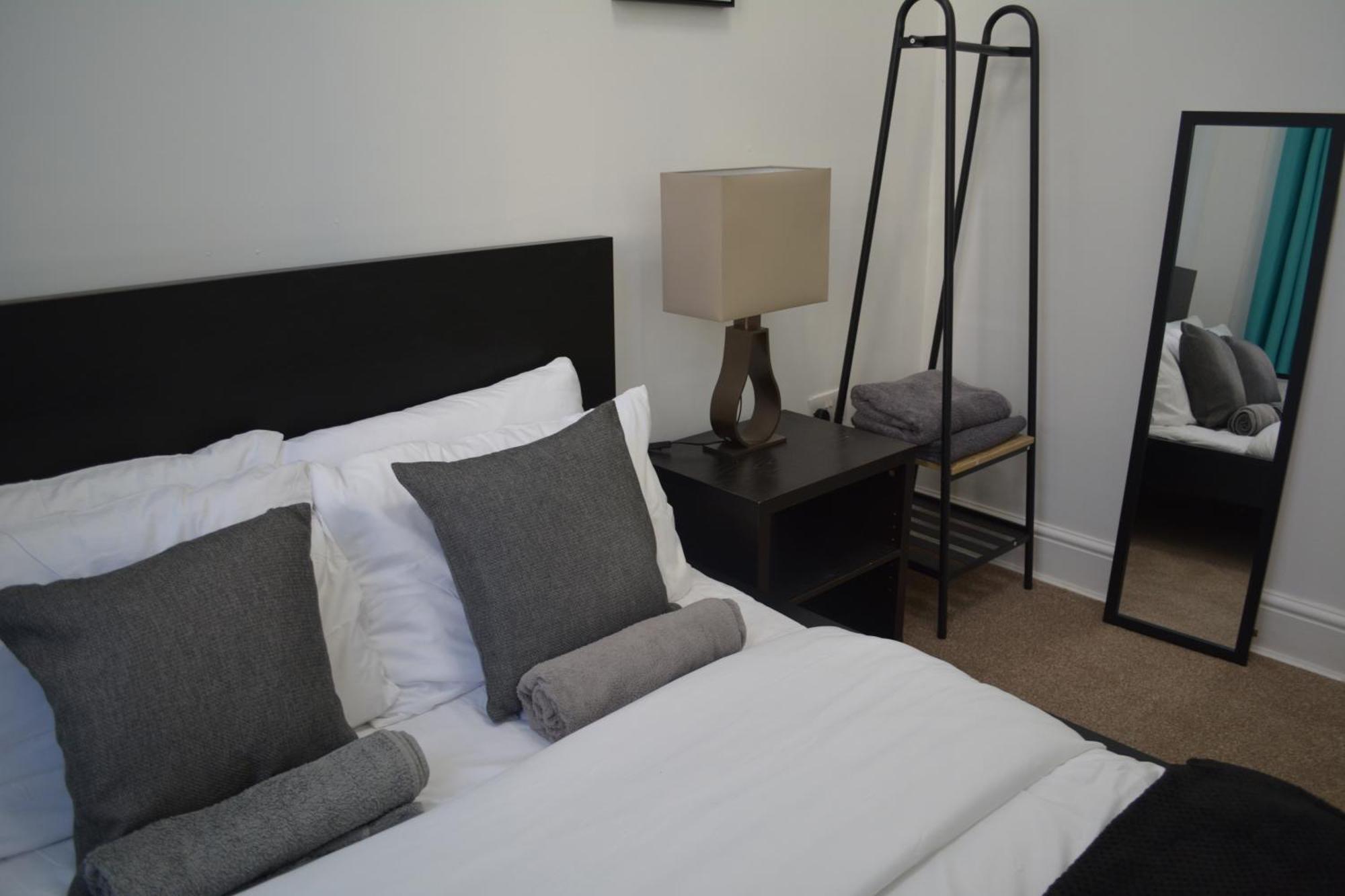 Regent Court Kensington * London
