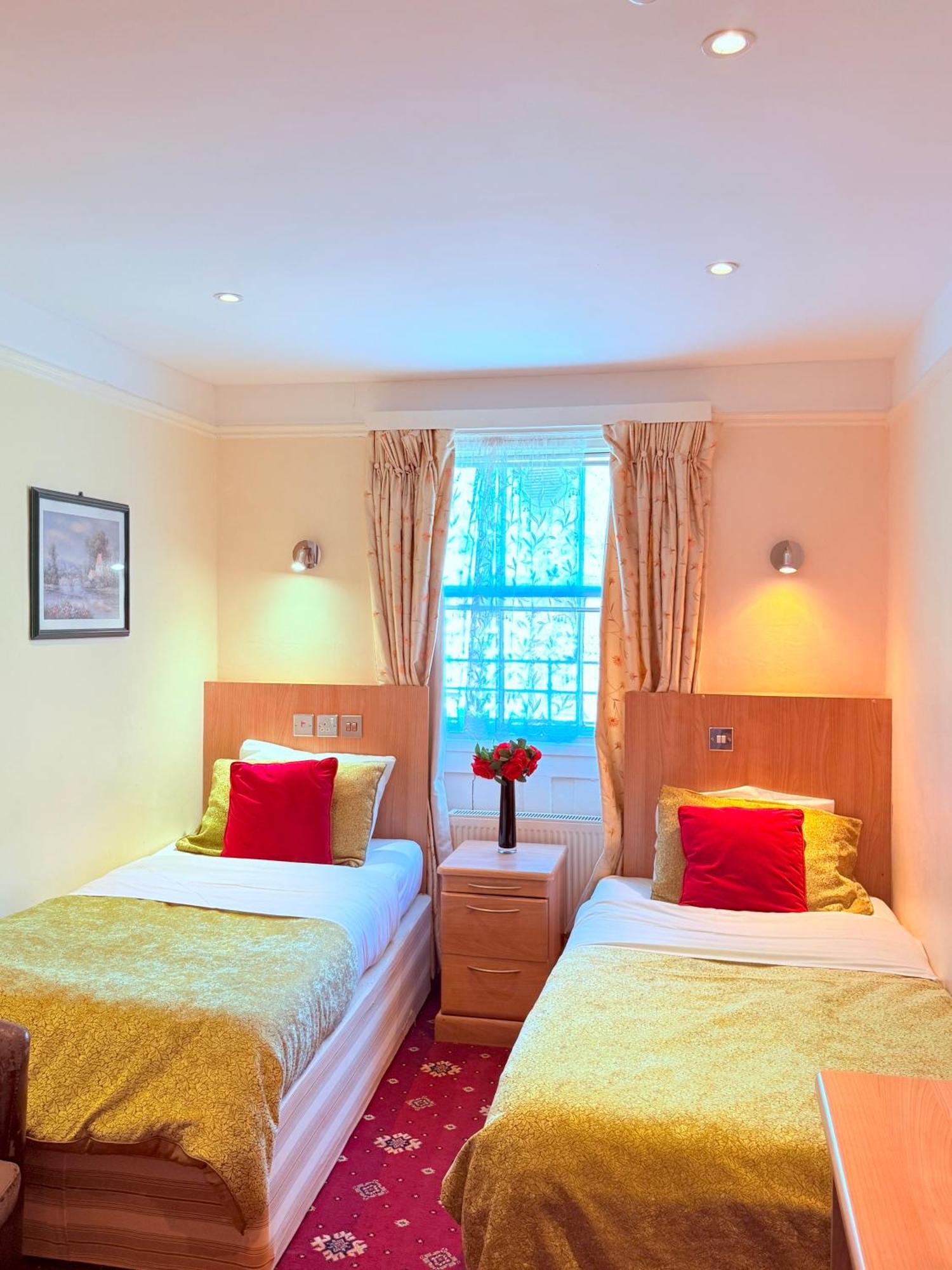 Albro House Hotel 2*