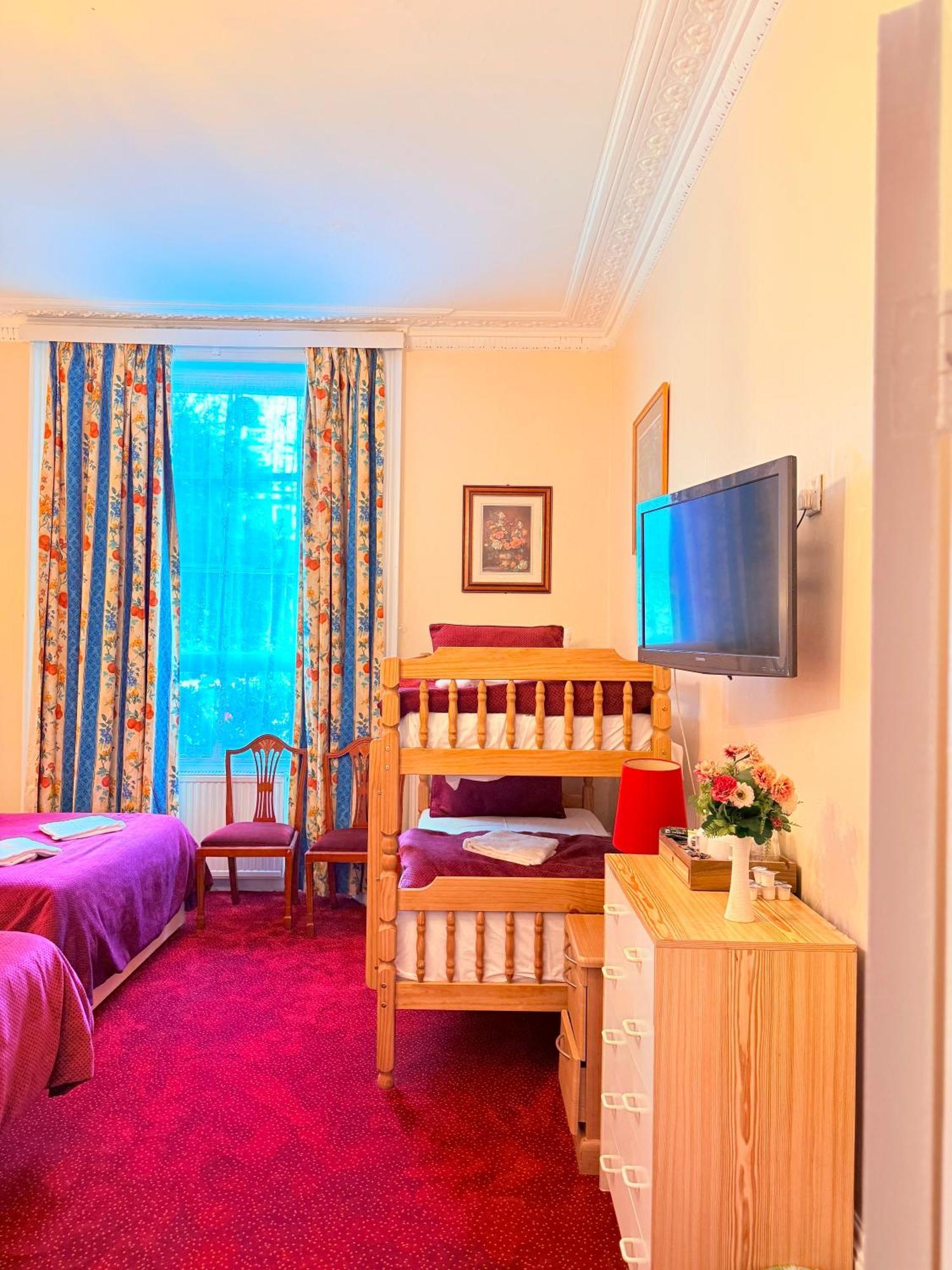Hotel Albro House 2*