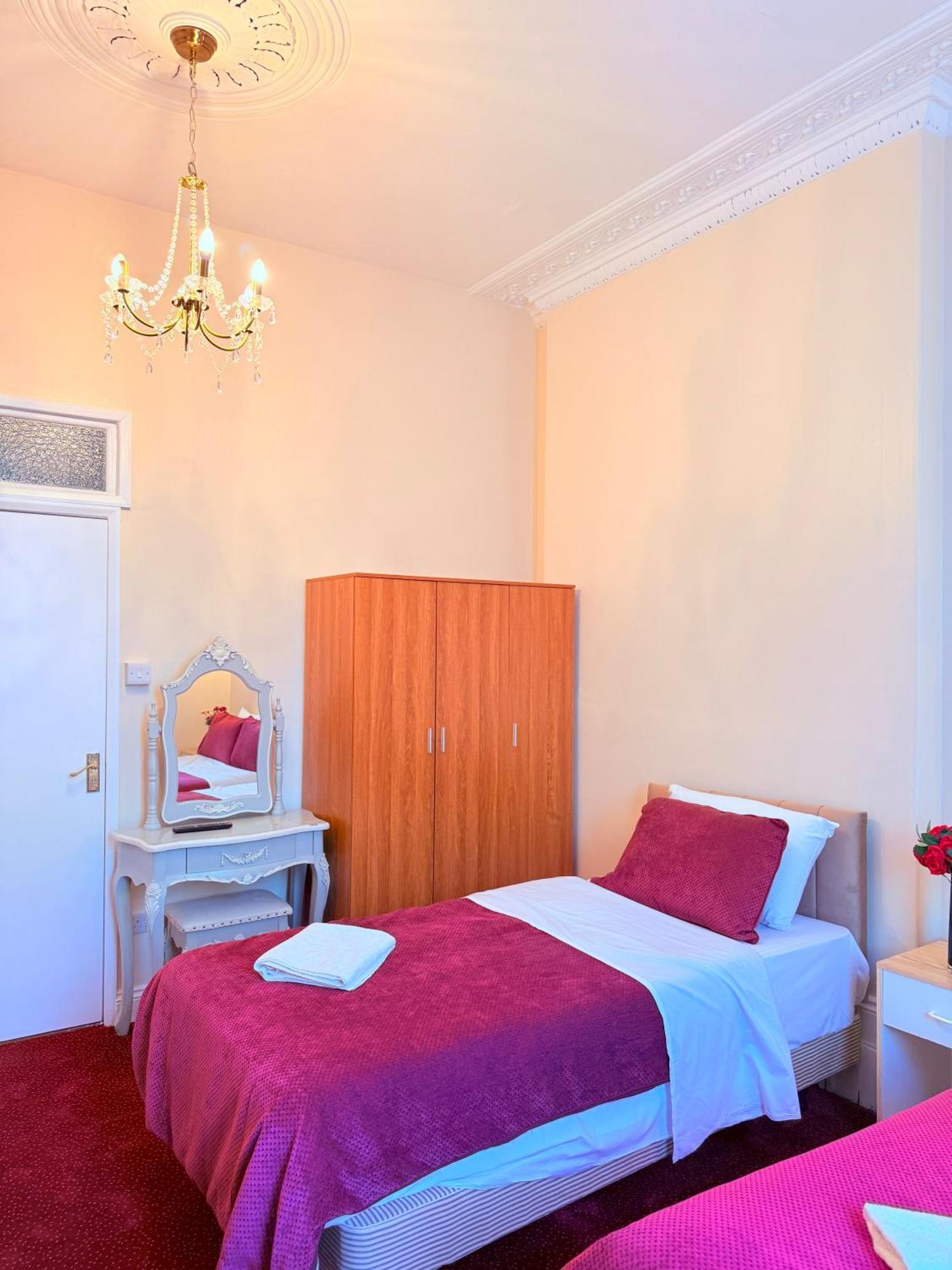 Hotel Albro House