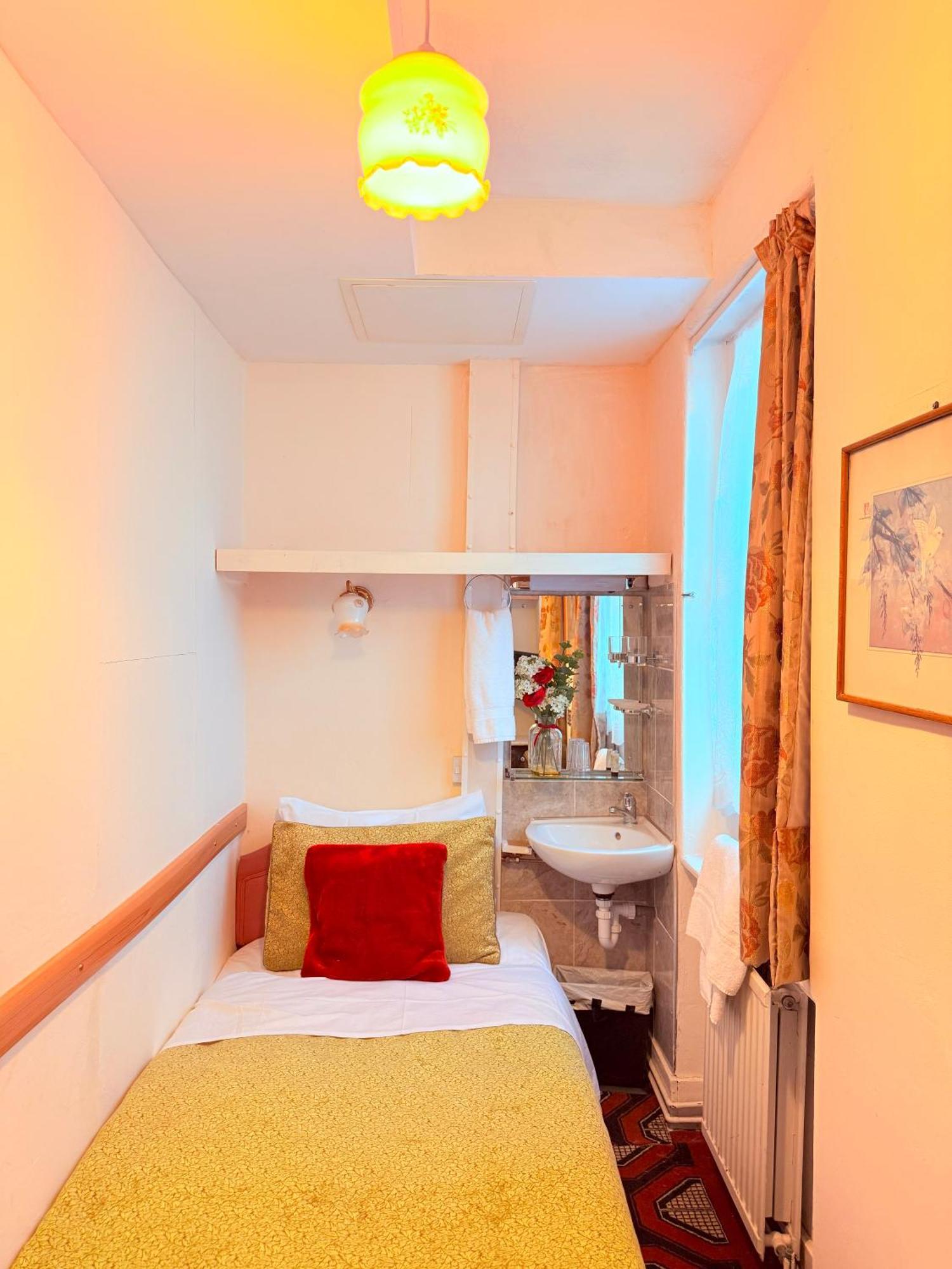 Albro House Hotel