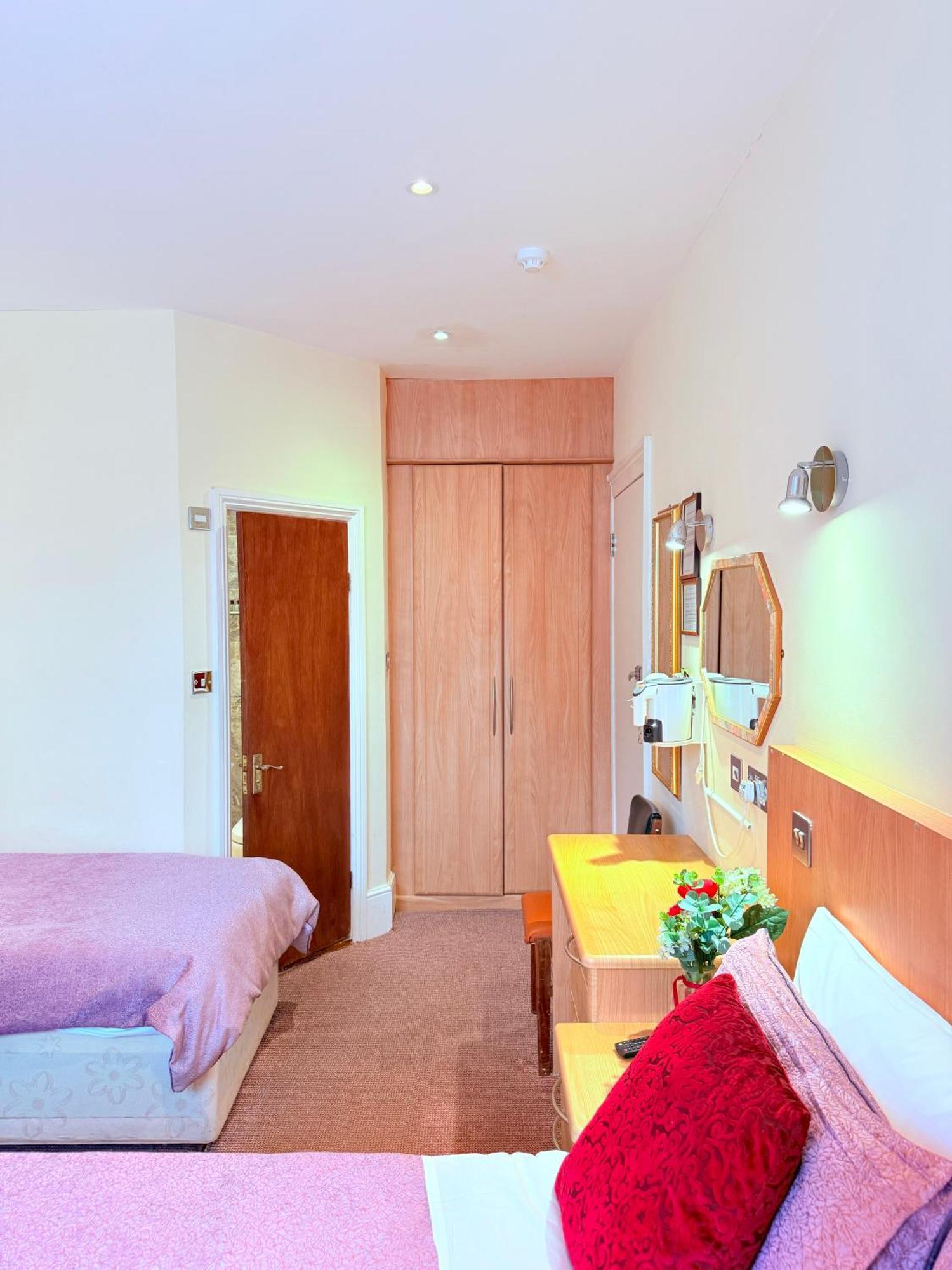 Albro House 2*