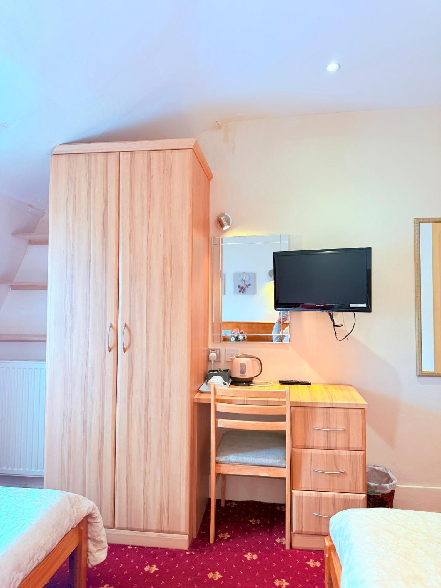 Albro House Hotel 2*