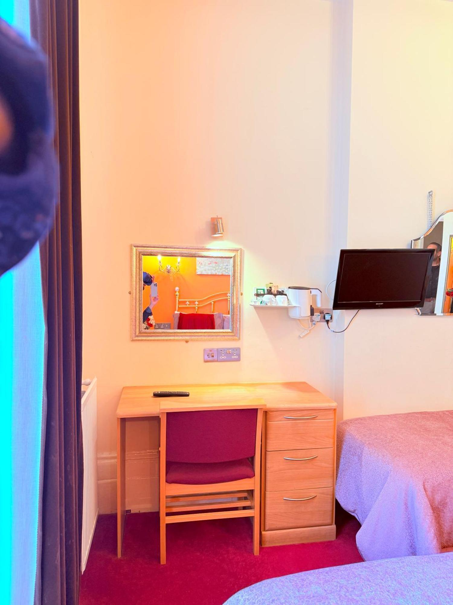 Hotel Albro House 2*