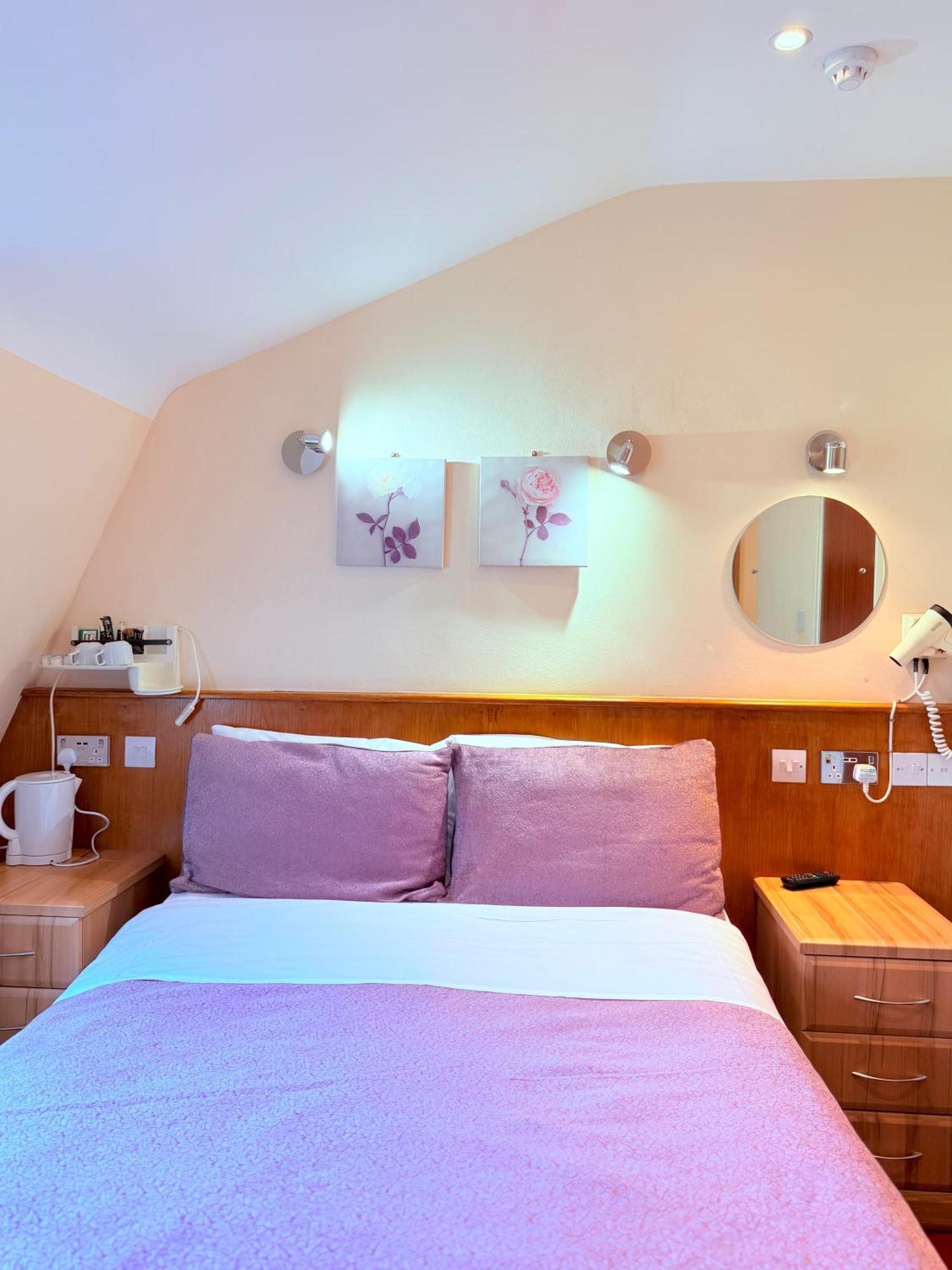 Albro House 2*
