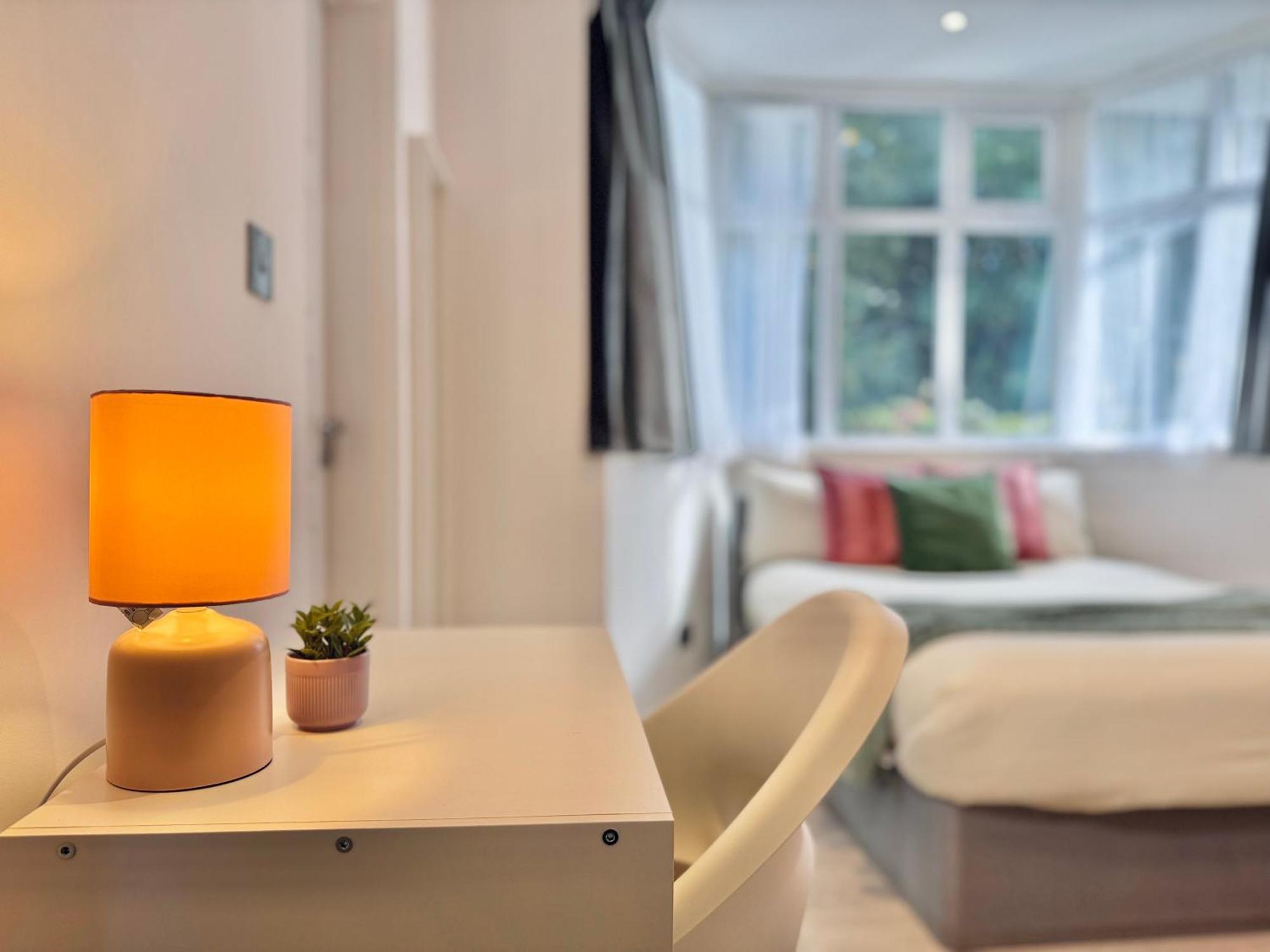 En-suites With Free Parking 30min To Gasthuis *