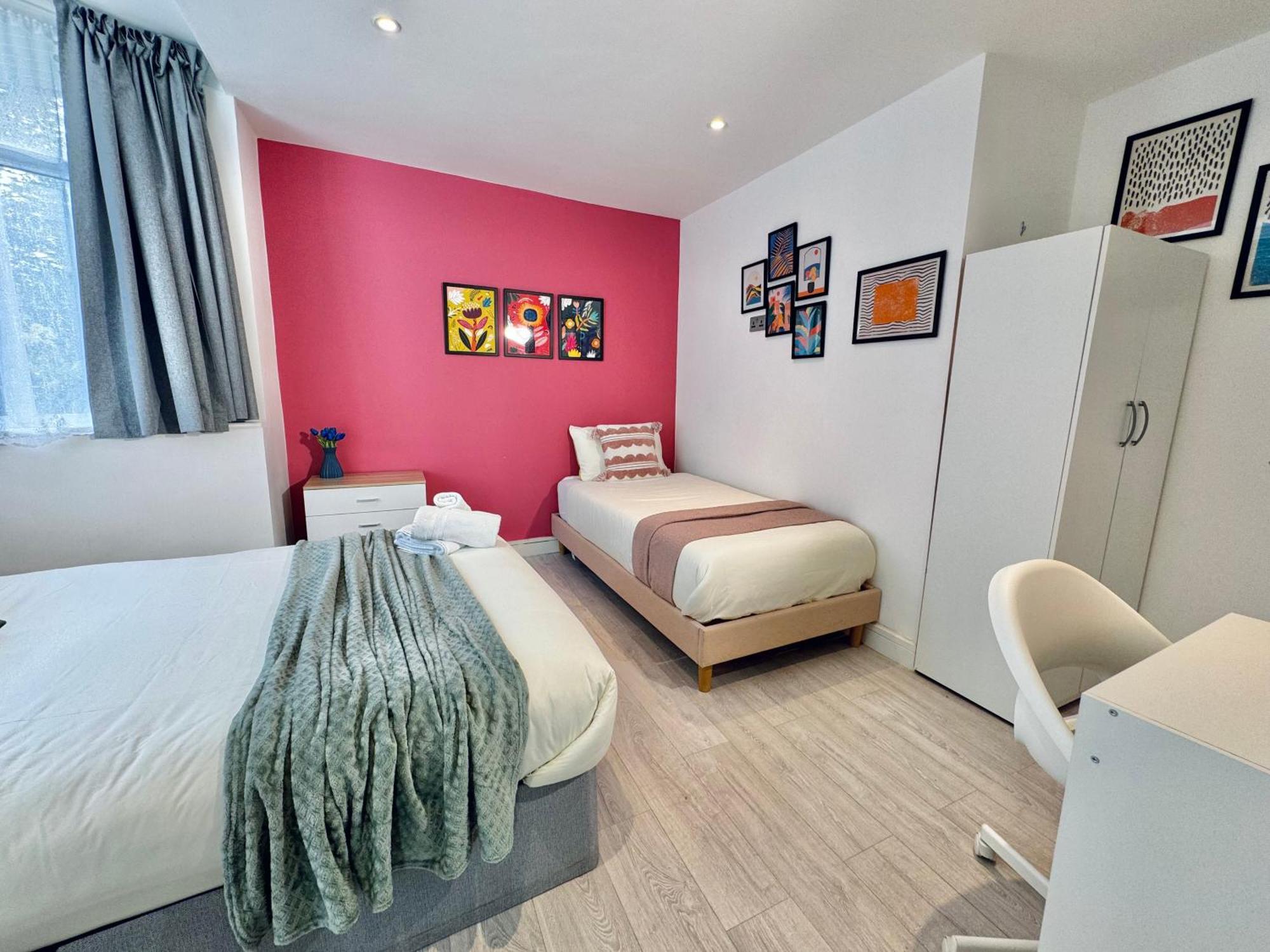 En-suites With Free Parking 30min To Gasthuis Londen