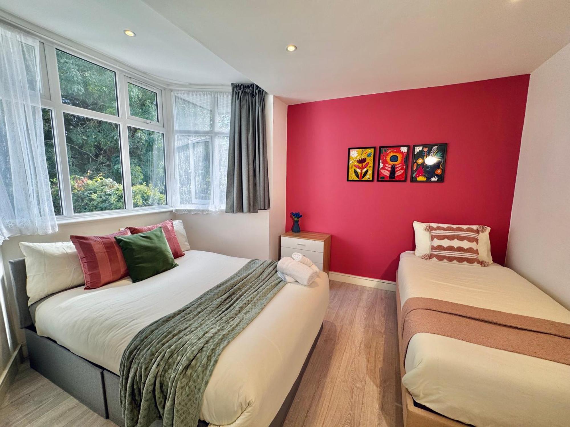En-suites With Free Parking 30min To Gasthuis
