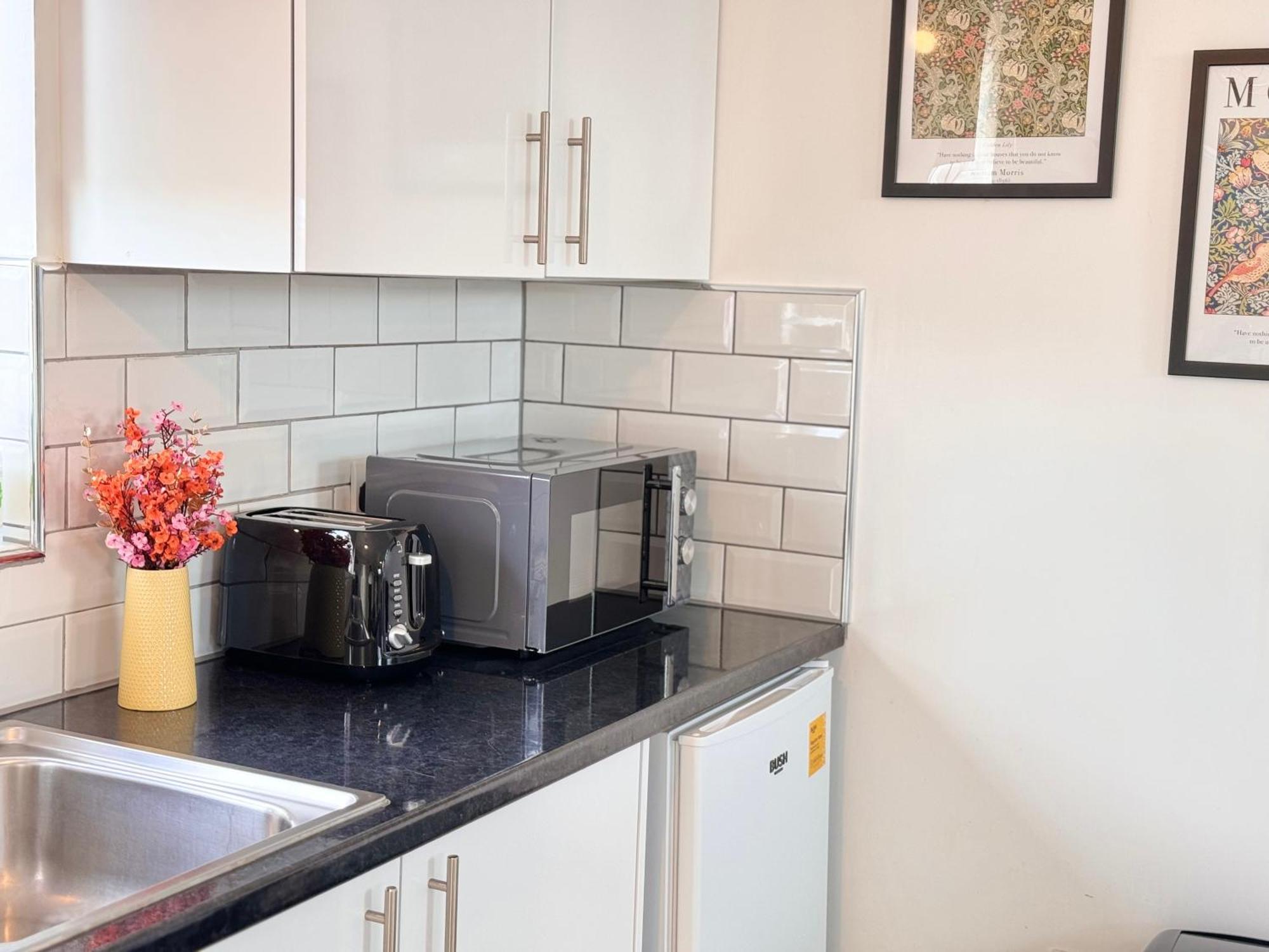 Ideal Loft 30min To * London