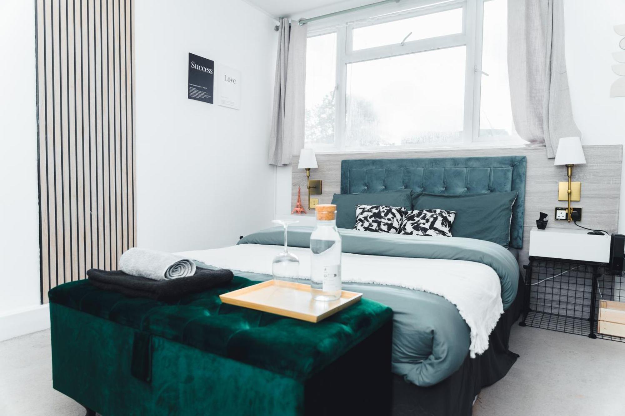 Relaxhaus! 3br Garden Retreat With 2 Saunas, Hot Tub And Cinema London