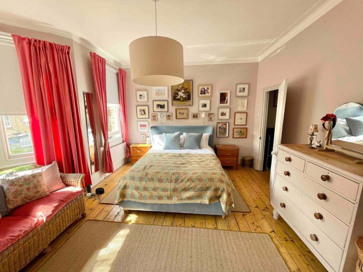 Charming Family Holiday home London