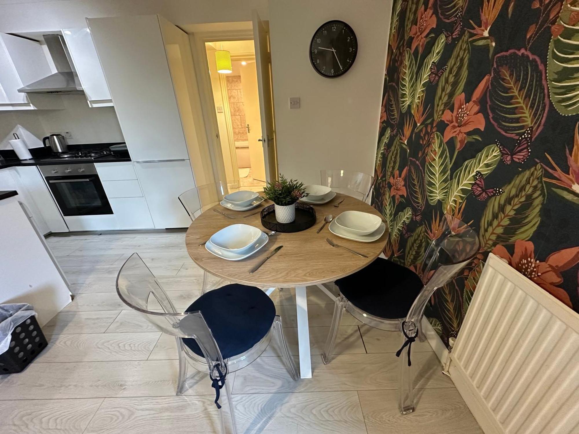 Tower Bridge King Bed En-suite With Parking And Balcony * London