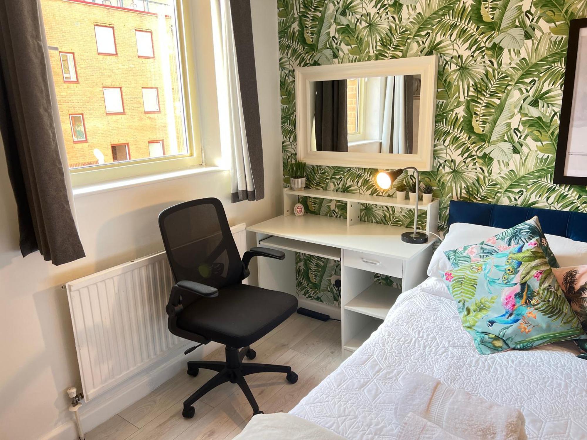 Apartment Tower Bridge King Bed En-suite With Parking And Balcony