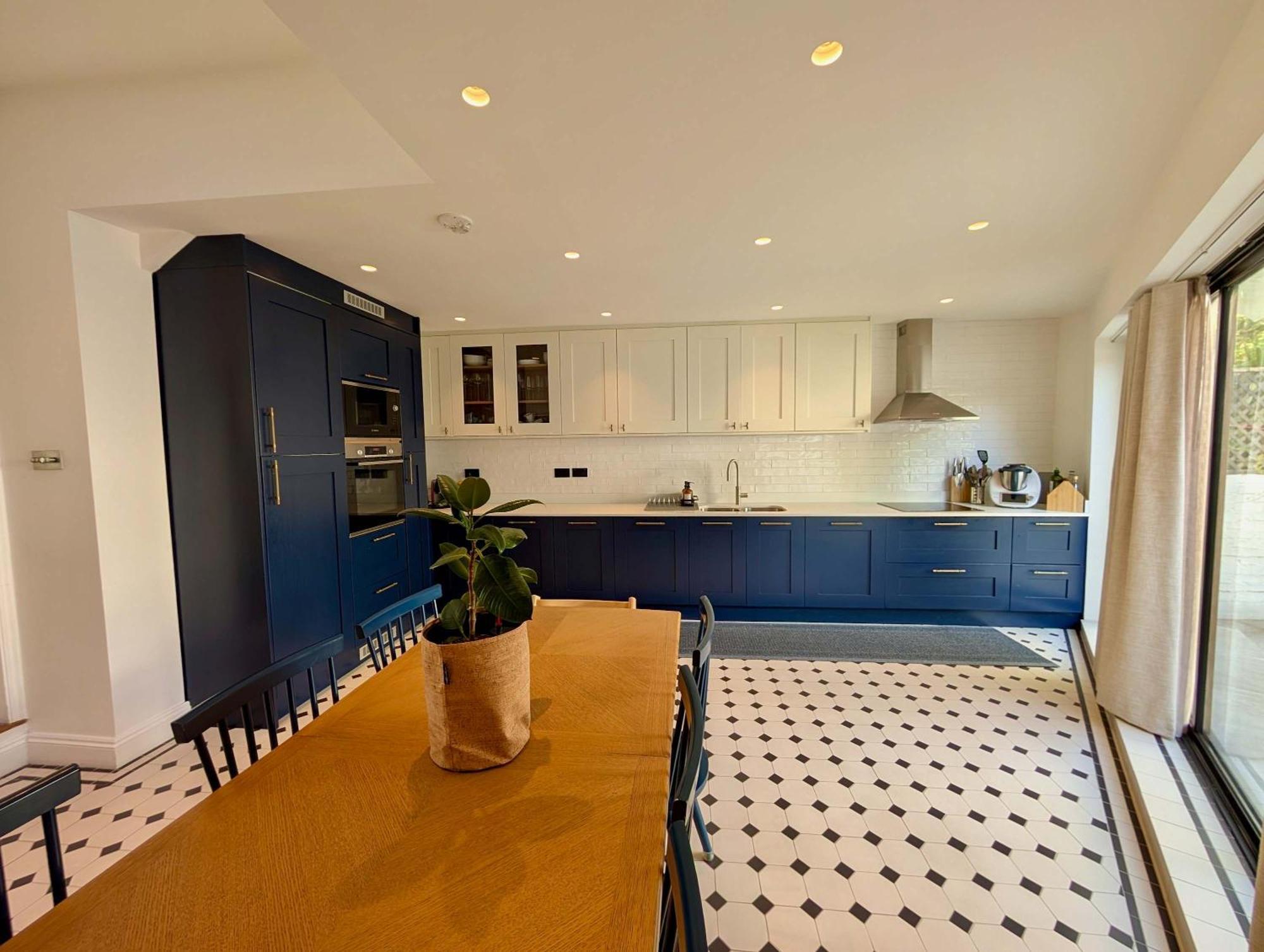 Chic With Backyard Near Emirates Stadium Apartment London