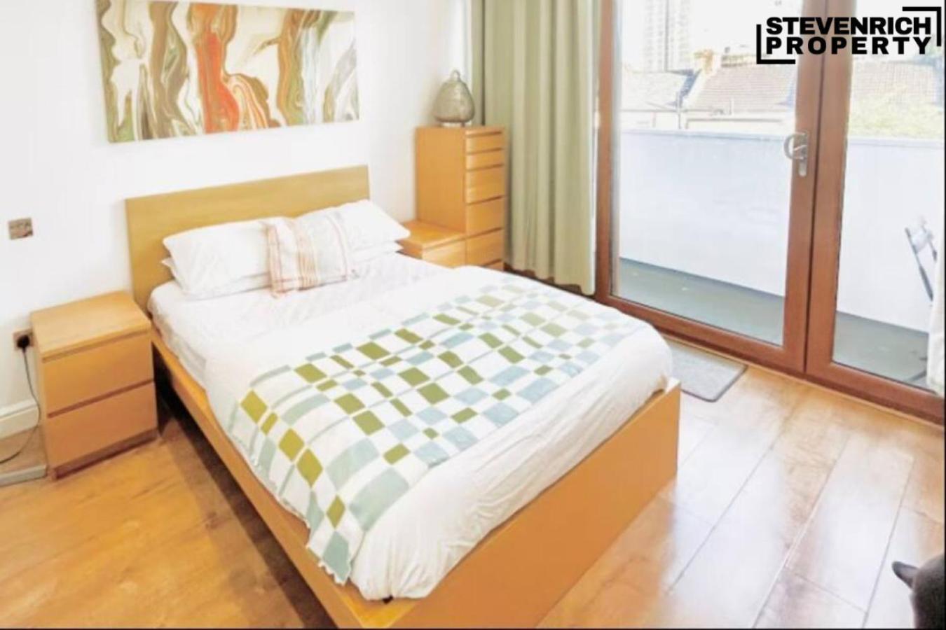 Large Town House Long Term Holiday home