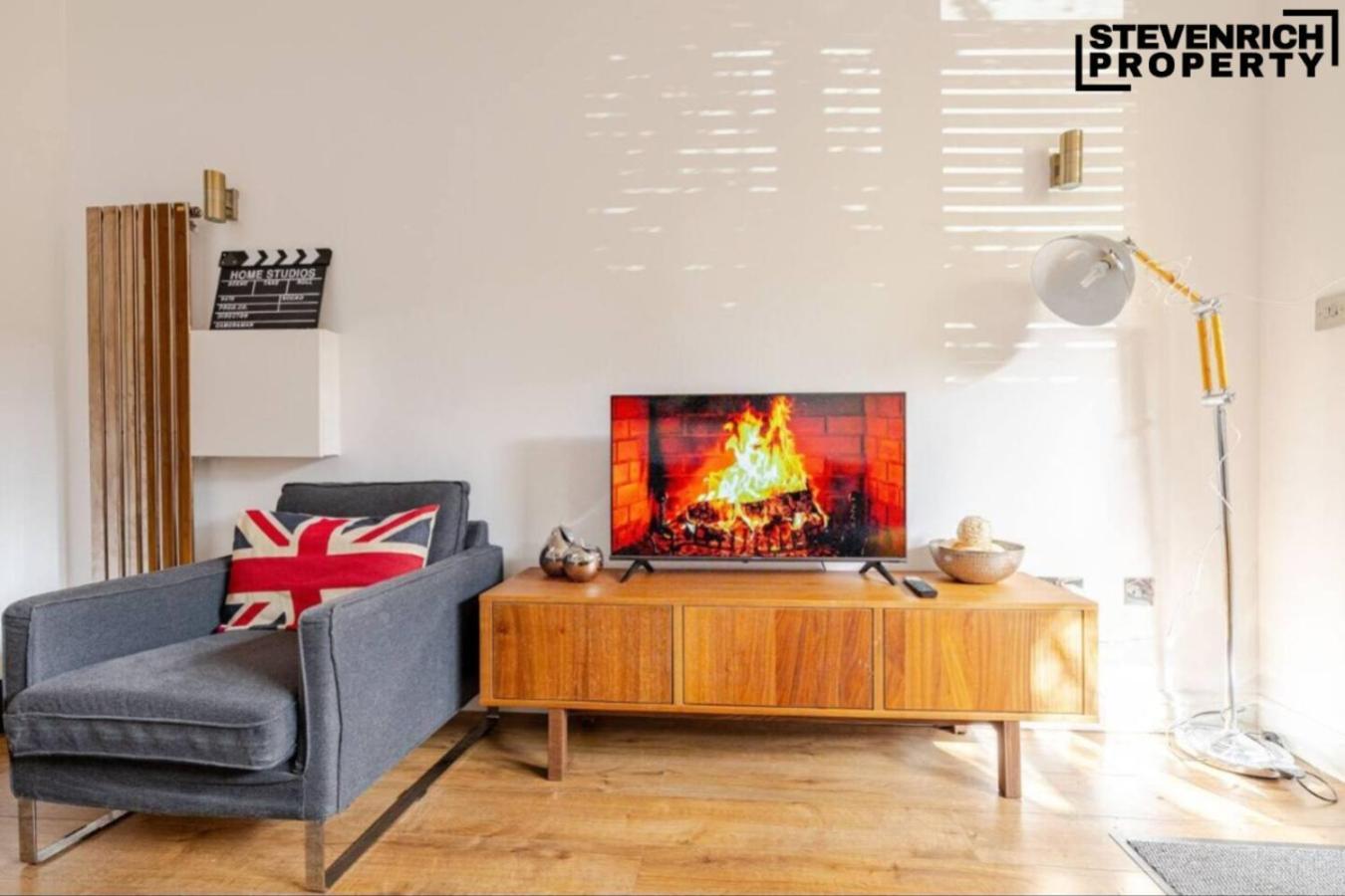 Large Town House Long Term Holiday home