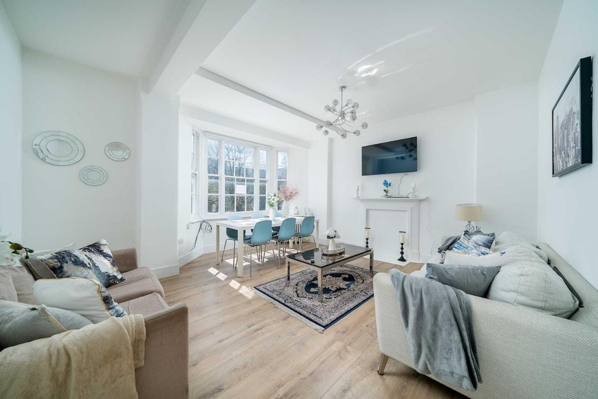 Queensway Dream, Hyde Park * London