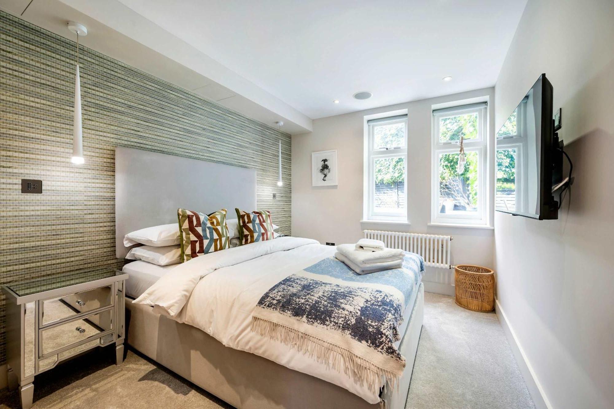 The Bohemian Rhapsody, Hampstead - By Out Of Office Lifestyle * Londres