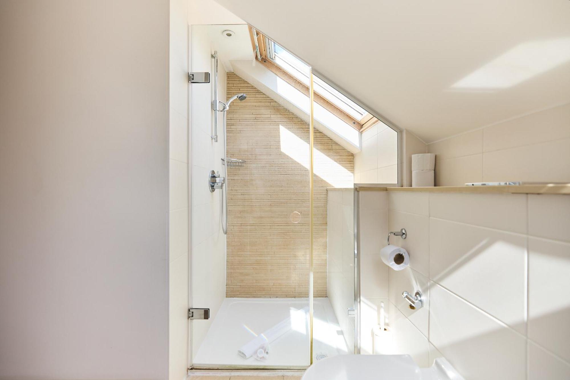Apartment The Porchester Gardens - Modern&bright 4bdr With Garden&parking