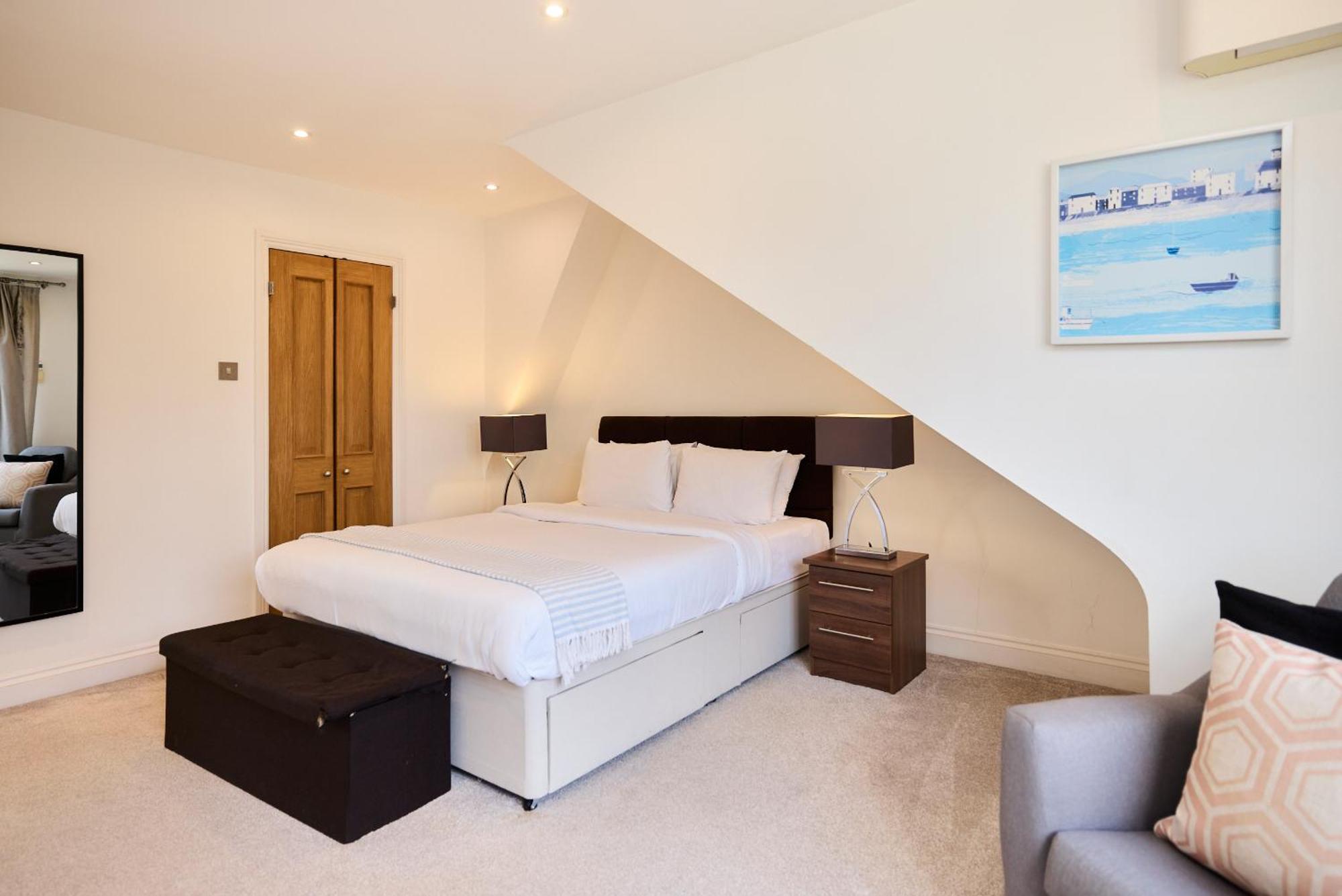 Apartment The Porchester Gardens - Modern&bright 4bdr With Garden&parking