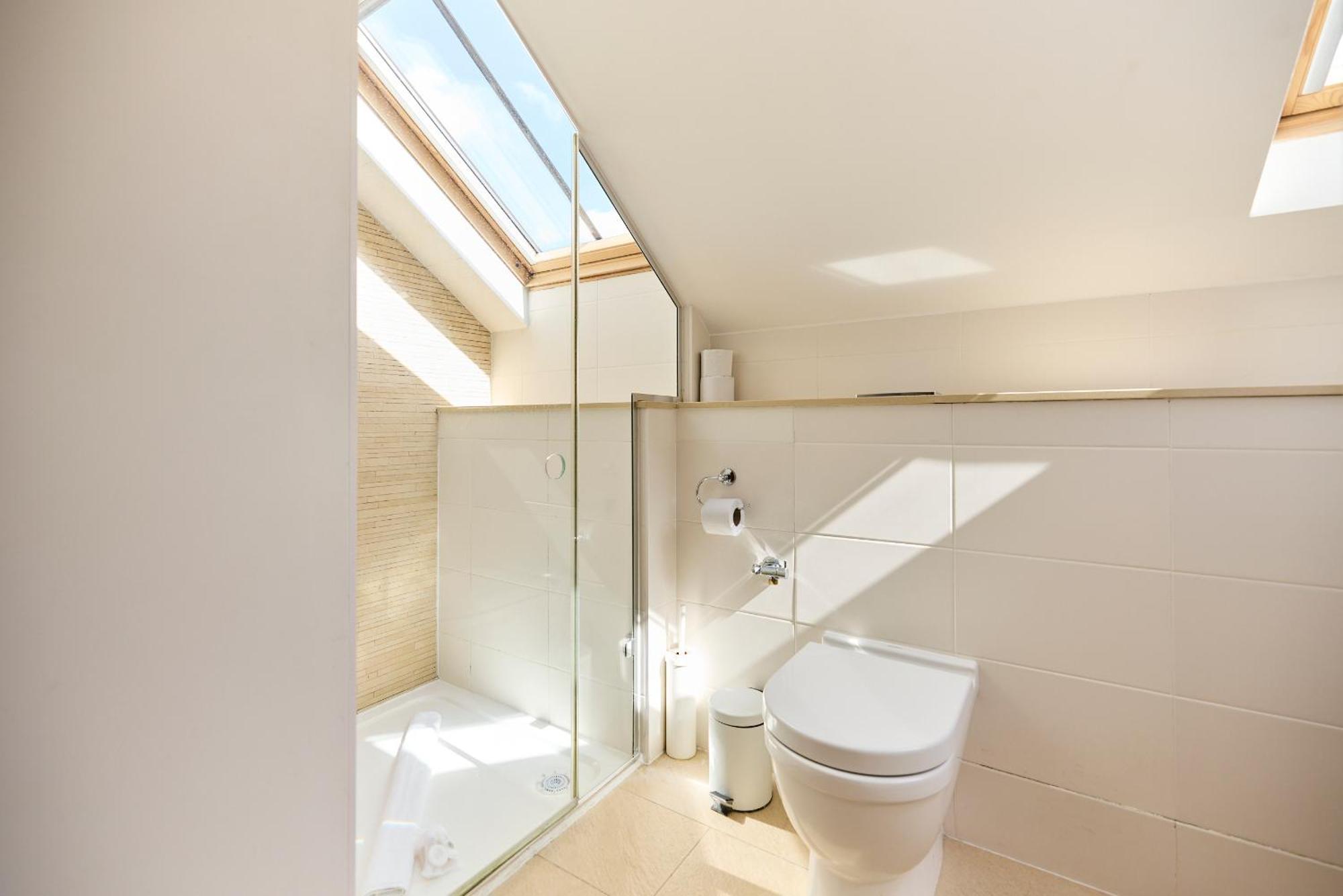 Apartment The Porchester Gardens - Modern&bright 4bdr With Garden&parking