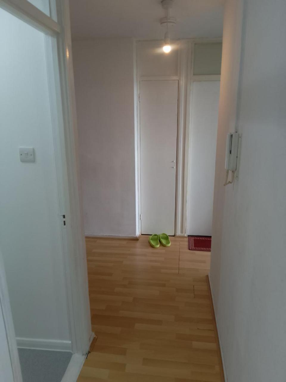 Double In A Cosy Flat In Tooting London